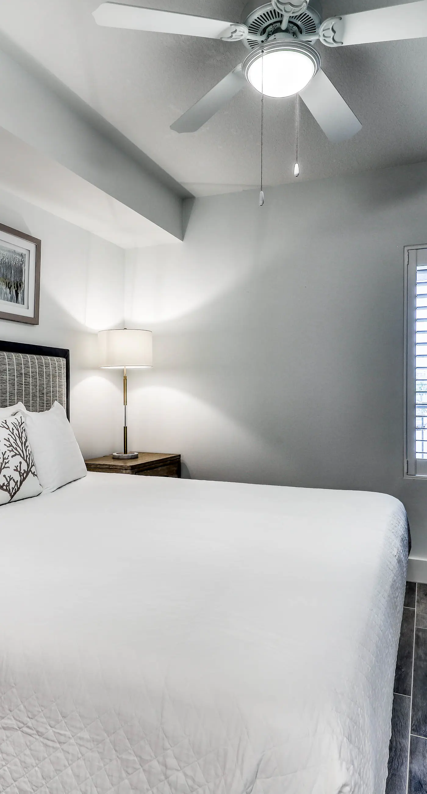 Blu 101 - Luxurious first-floor condo with hot tub, heated outdoor pool - near entertainment