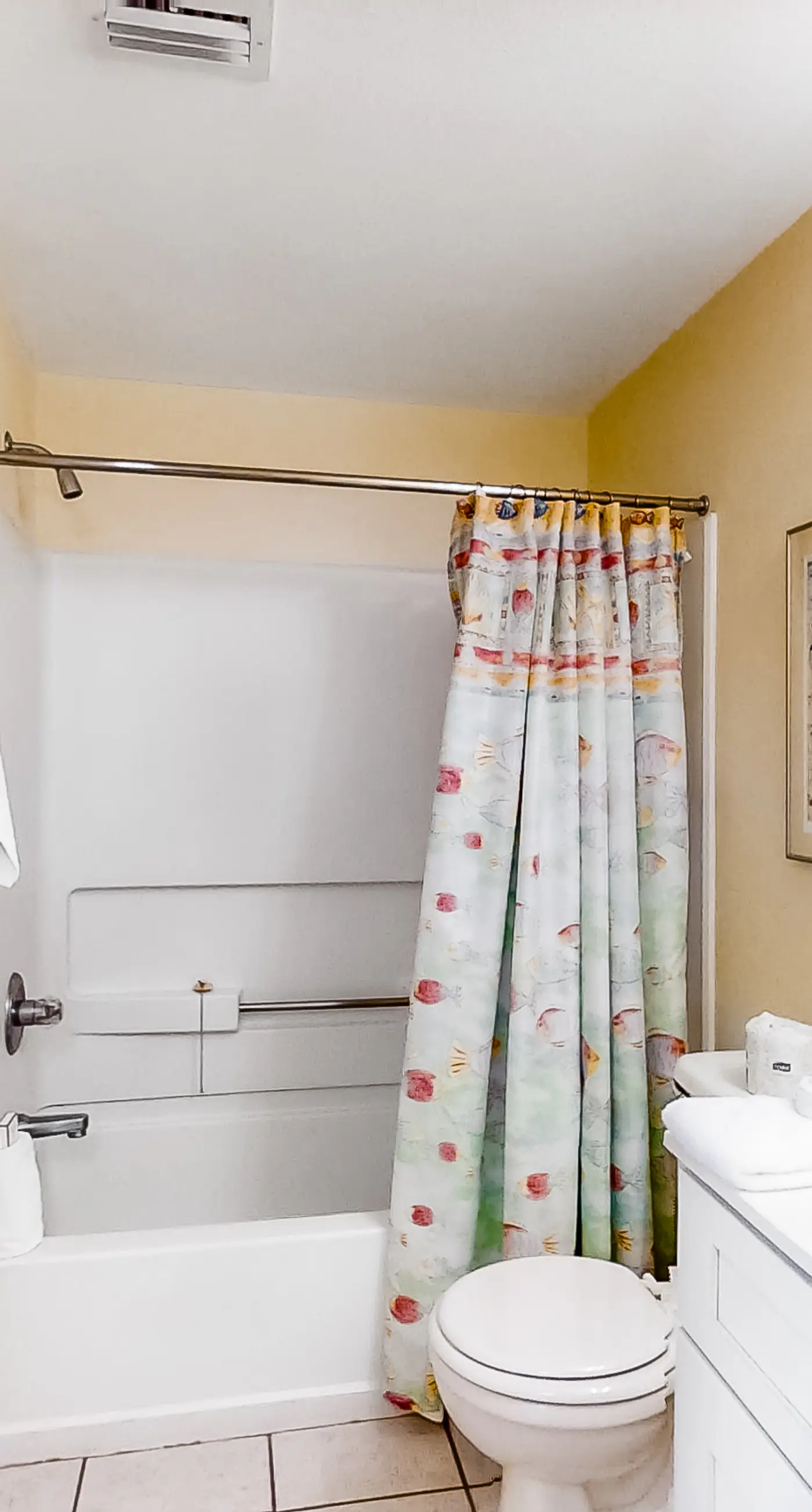 Emerald Towers West 5007 - Wonderful Gulf-front condo with pool, corner balcony, central AC & beach access