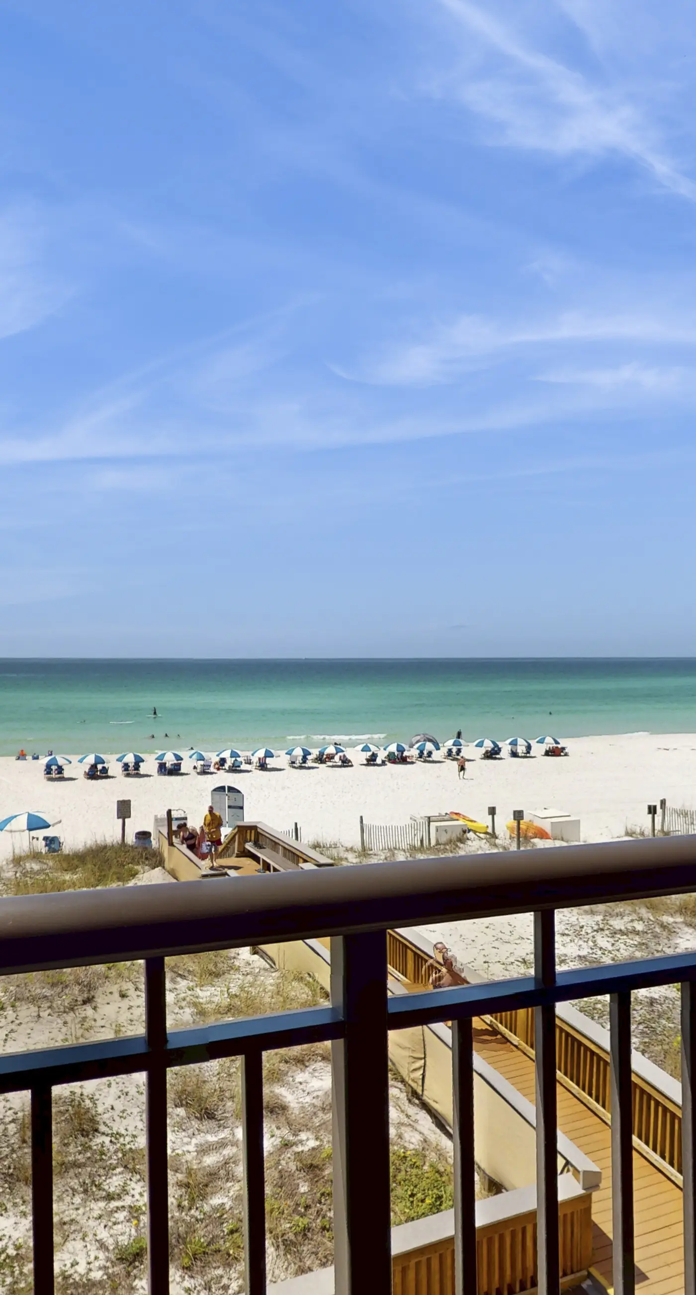 Island Echos 3H  Beachfront Condo with stunning views, shared pool and beach access