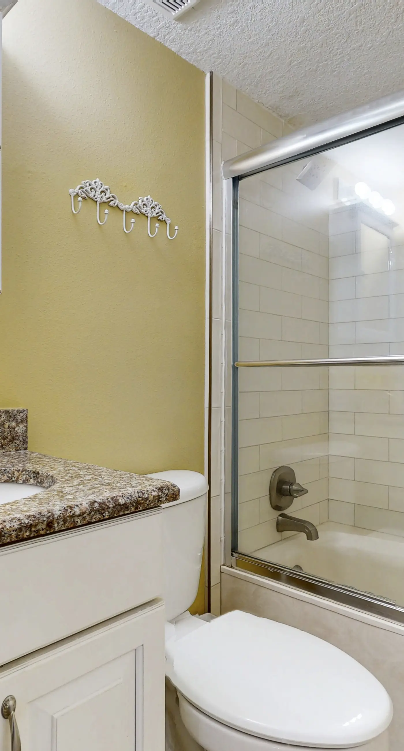 Island Echos 3H  Beachfront Condo with stunning views, shared pool and beach access