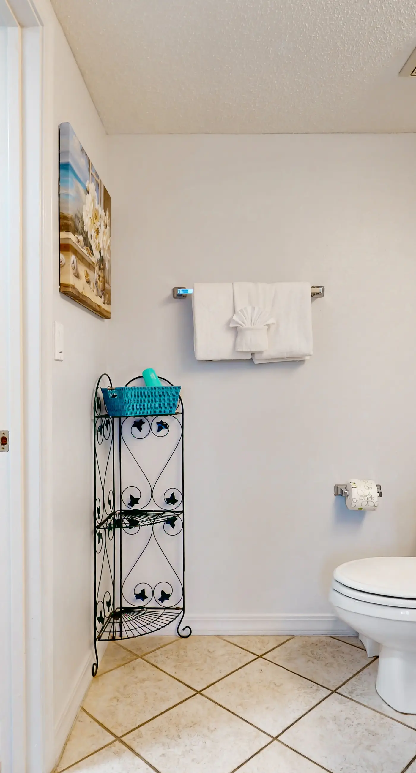 Island Princess 219- Second-floor, airy condo with great views - close to dining & shopping