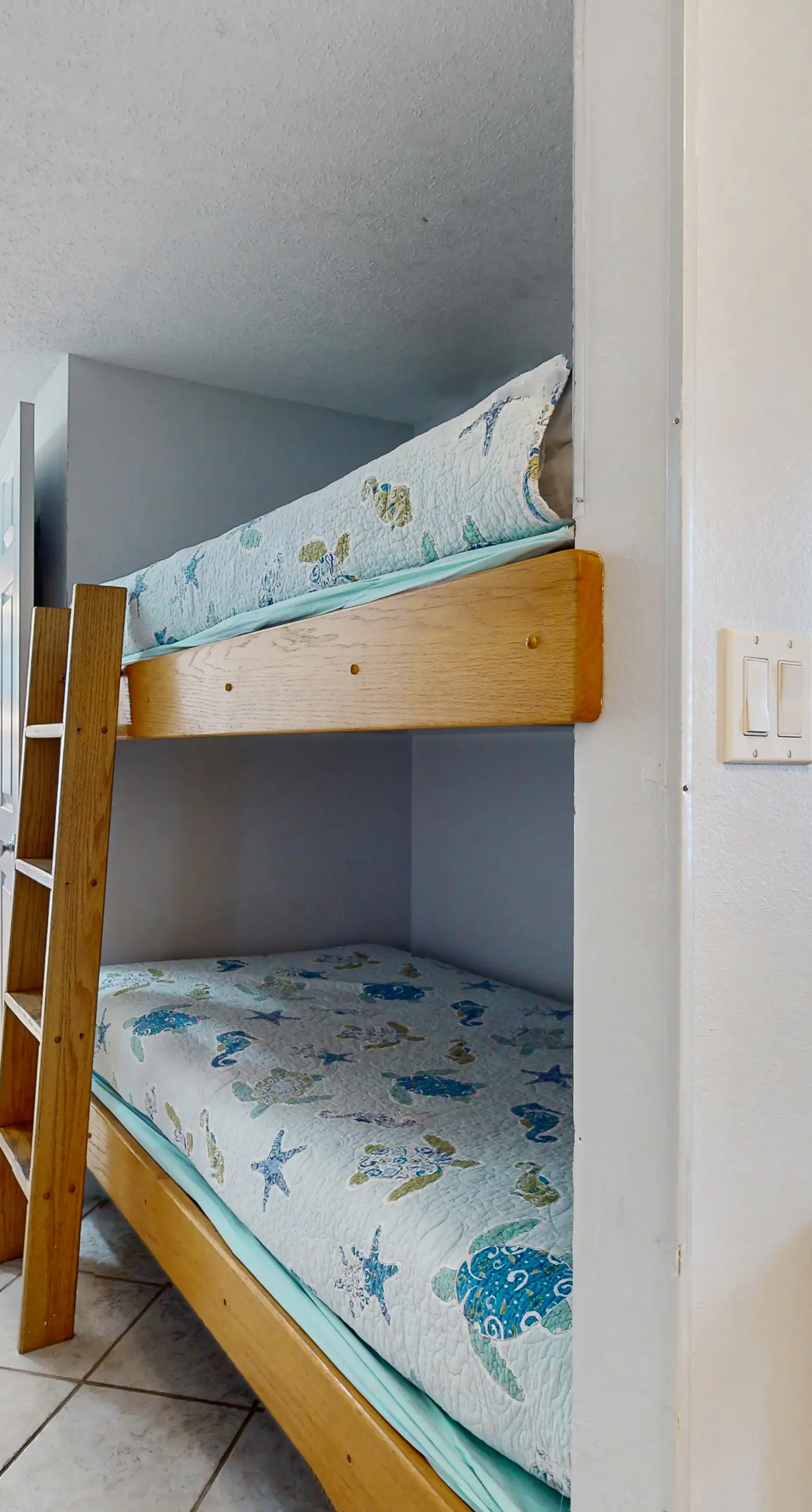 Island Princess 219- Second-floor, airy condo with great views - close to dining & shopping