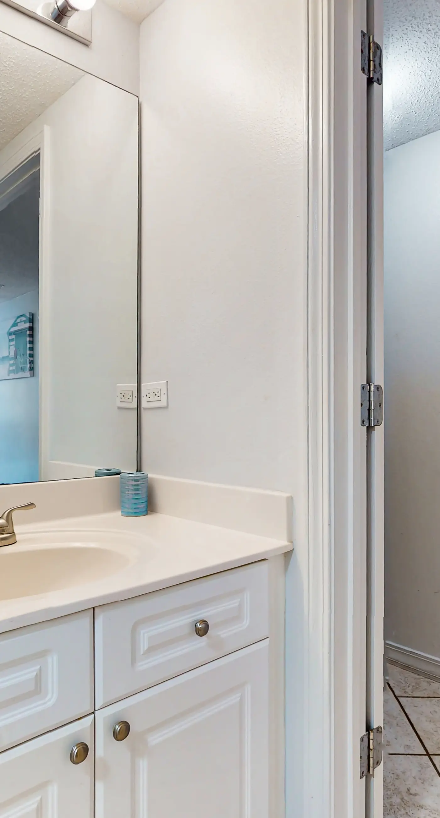 Island Princess 219- Second-floor, airy condo with great views - close to dining & shopping