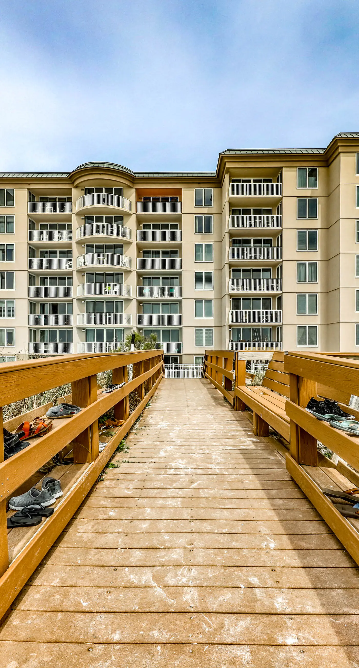 Island Princess 219- Second-floor, airy condo with great views - close to dining & shopping