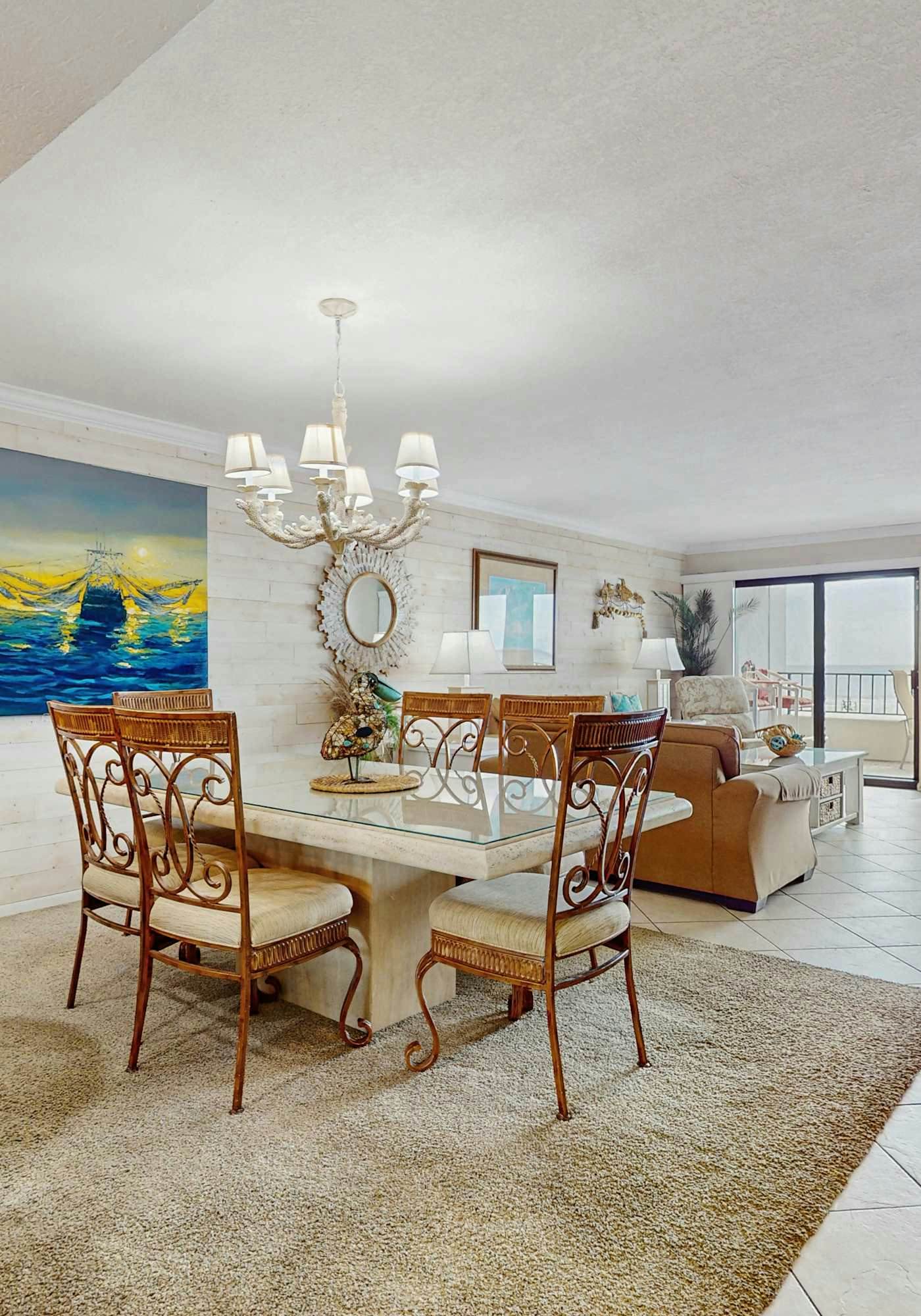 Sunny and Chairs SD 207- Enjoy the Pool or Relax on the Beach w/ 4 Seasonal Beach Chairs & 2 Umbrellas