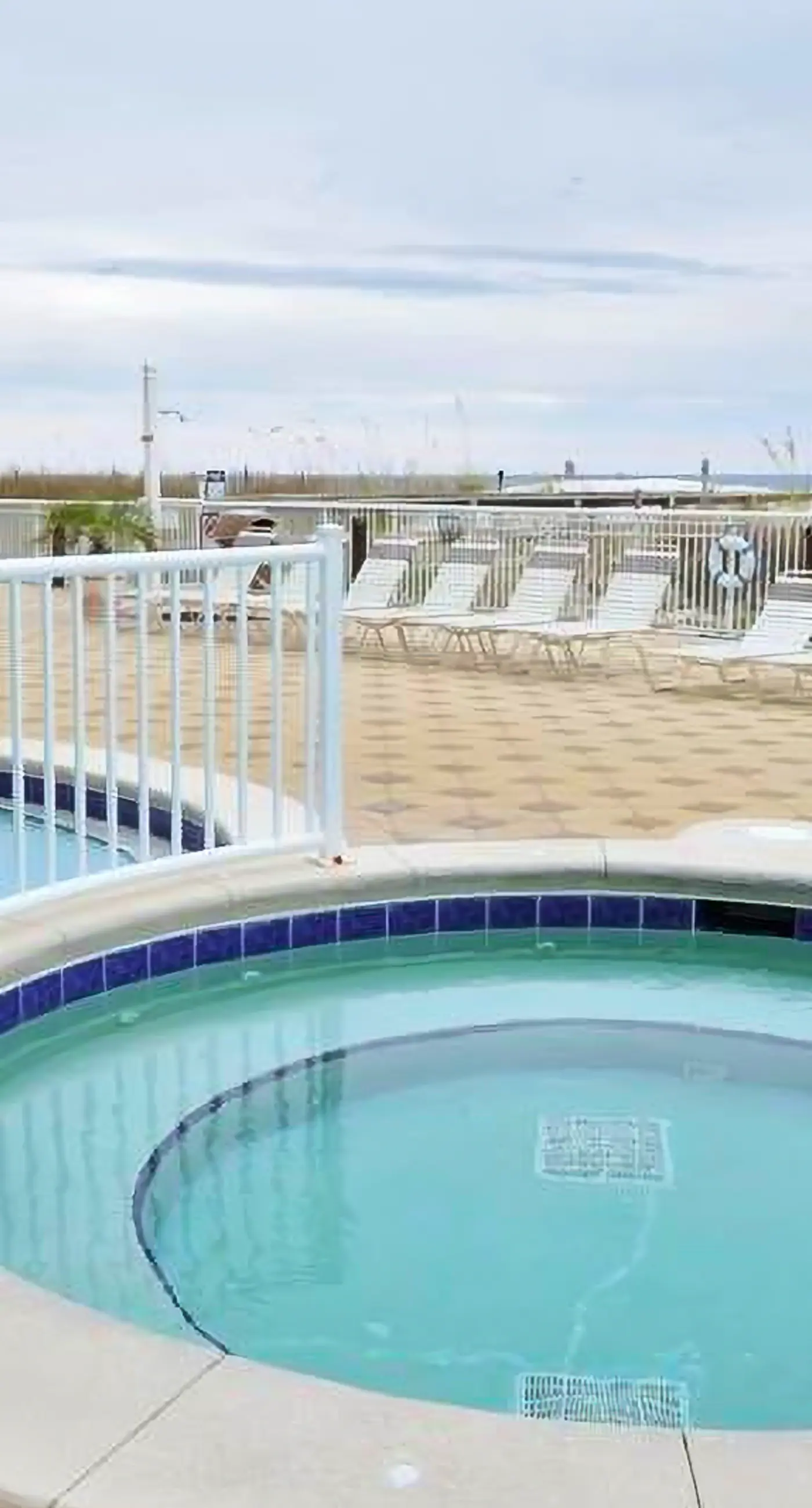 3rd Floor Amazing Condo w/ Gulf-Front Balcony, On-Site Pool, On The Beach