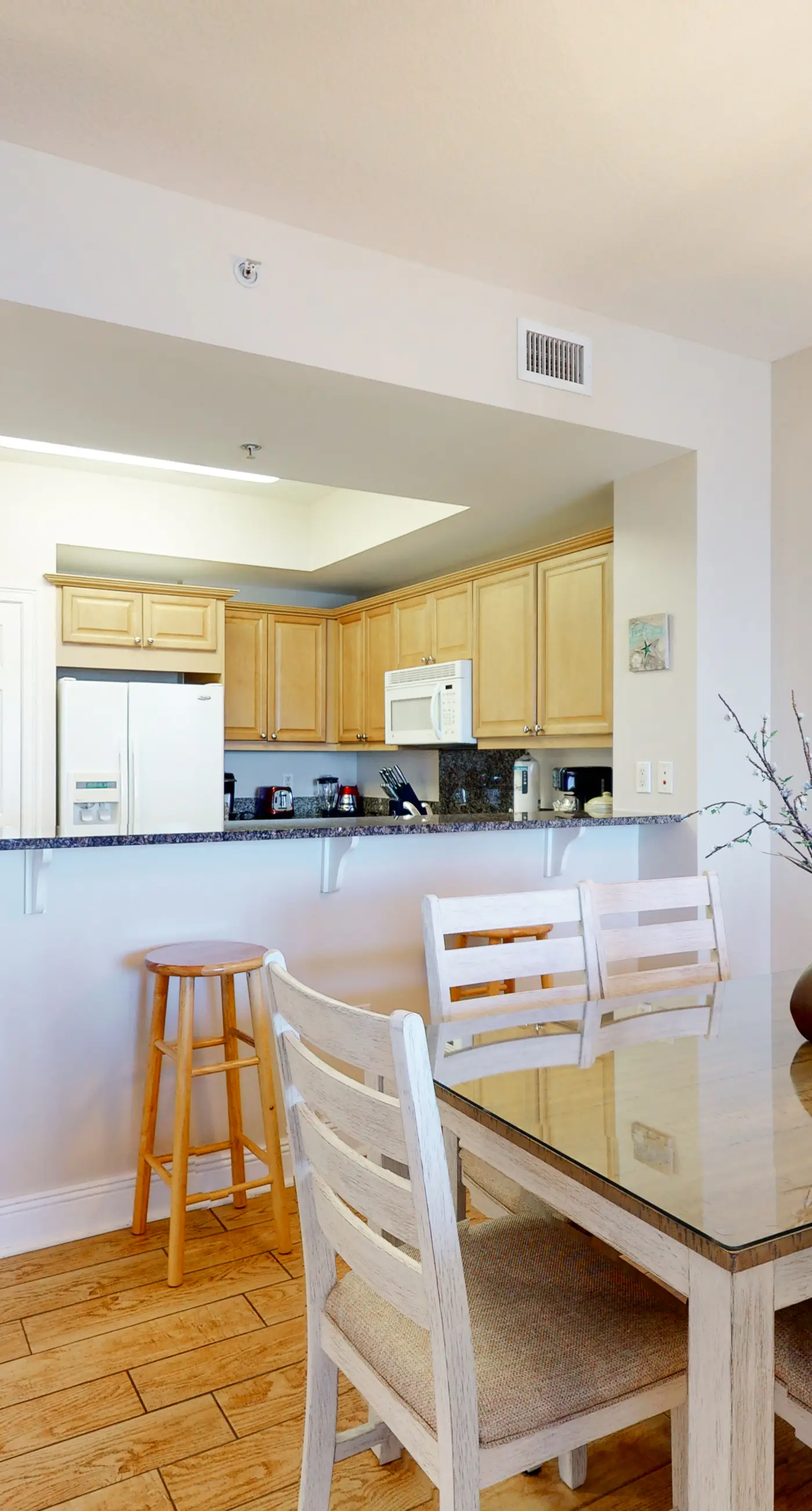 3rd Floor Amazing Condo w/ Gulf-Front Balcony, On-Site Pool, On The Beach