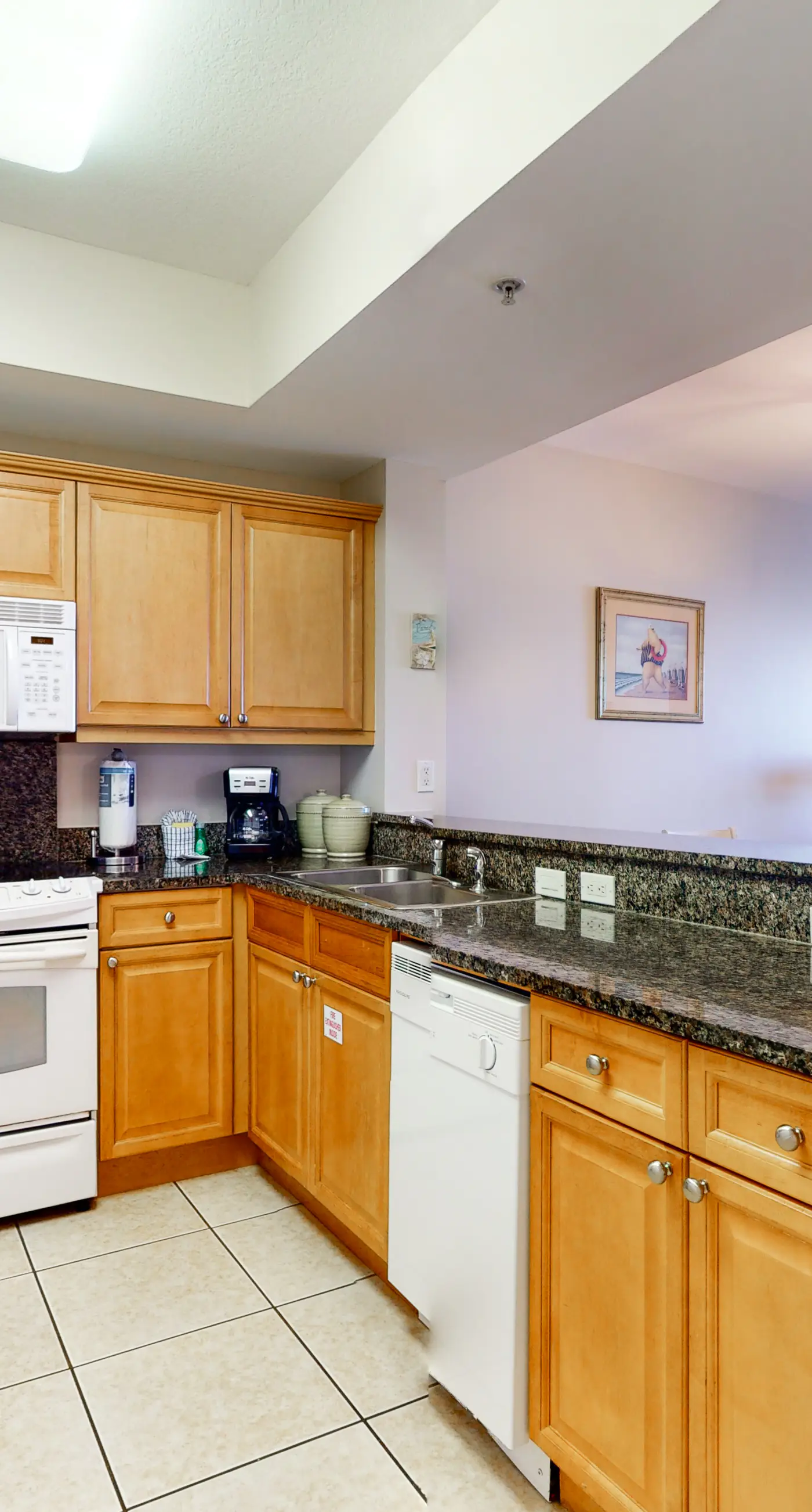 3rd Floor Amazing Condo w/ Gulf-Front Balcony, On-Site Pool, On The Beach