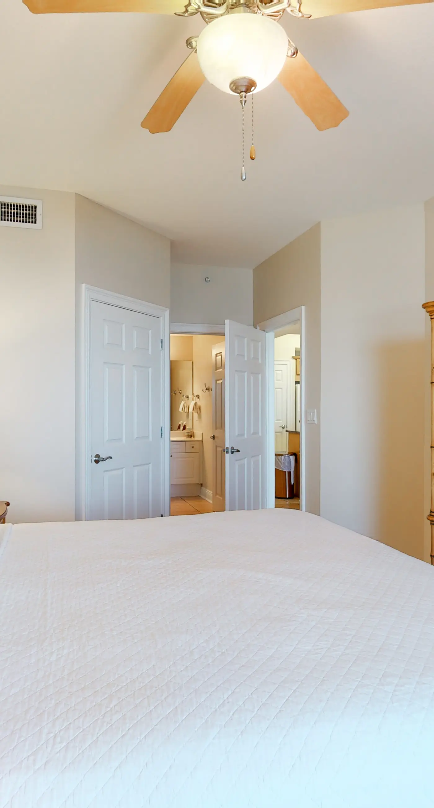 3rd Floor Amazing Condo w/ Gulf-Front Balcony, On-Site Pool, On The Beach