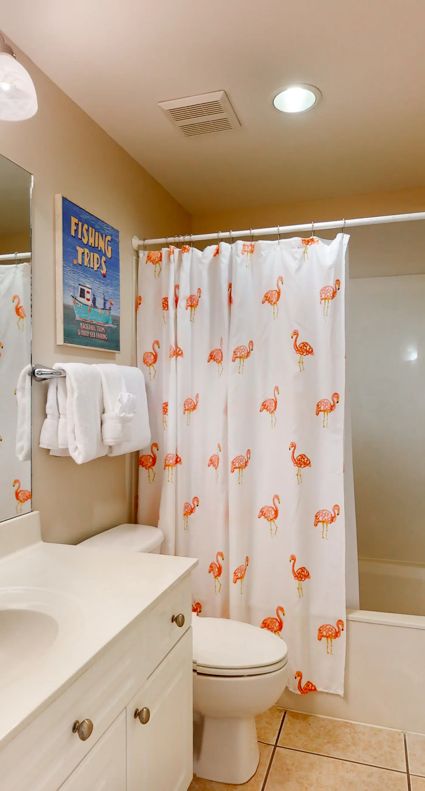 3rd Floor Amazing Condo w/ Gulf-Front Balcony, On-Site Pool, On The Beach