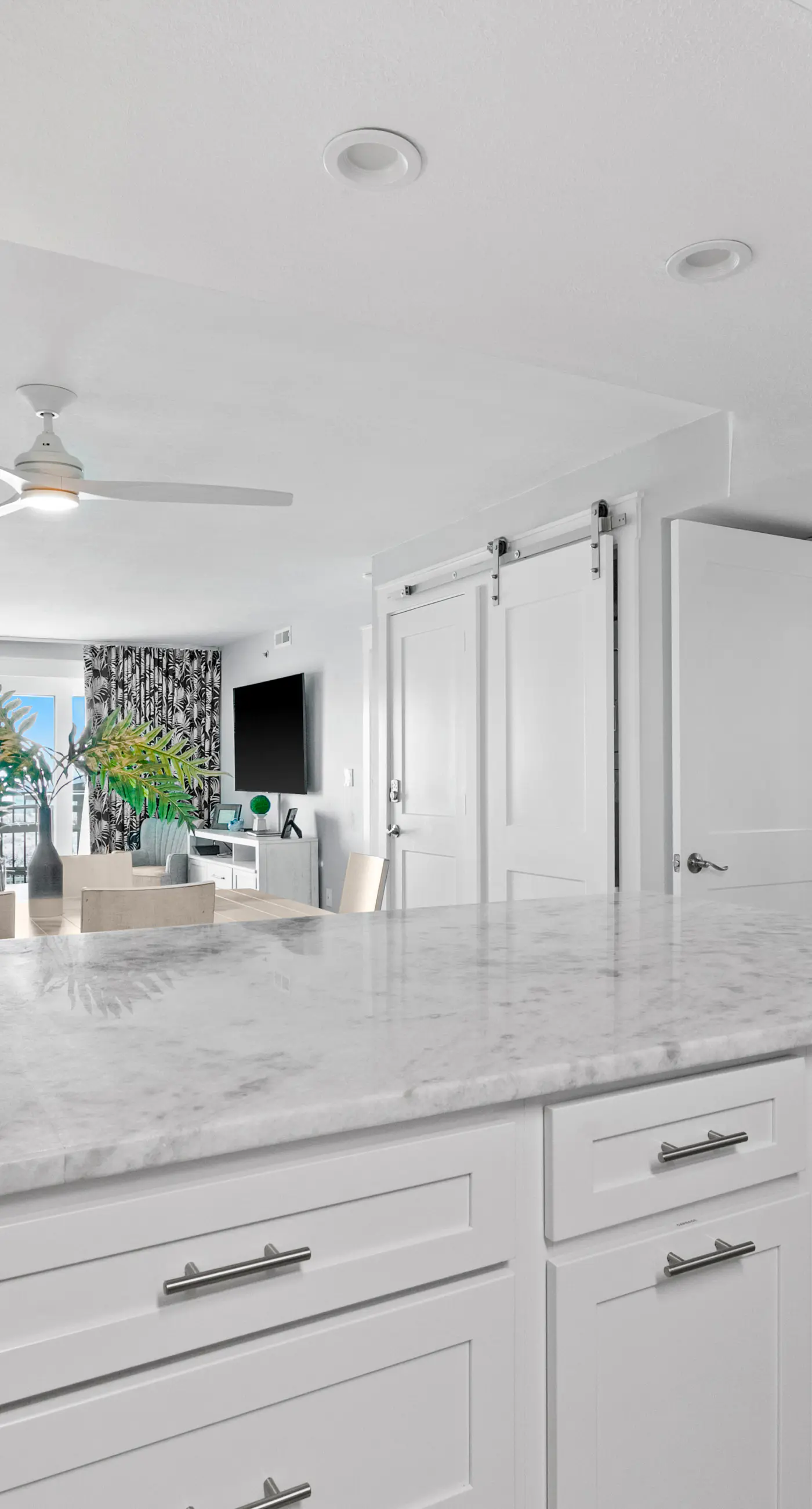 Sea Oats 202 - Sunny, beachfront condo with shared pool, free WiFi, & Gulf views