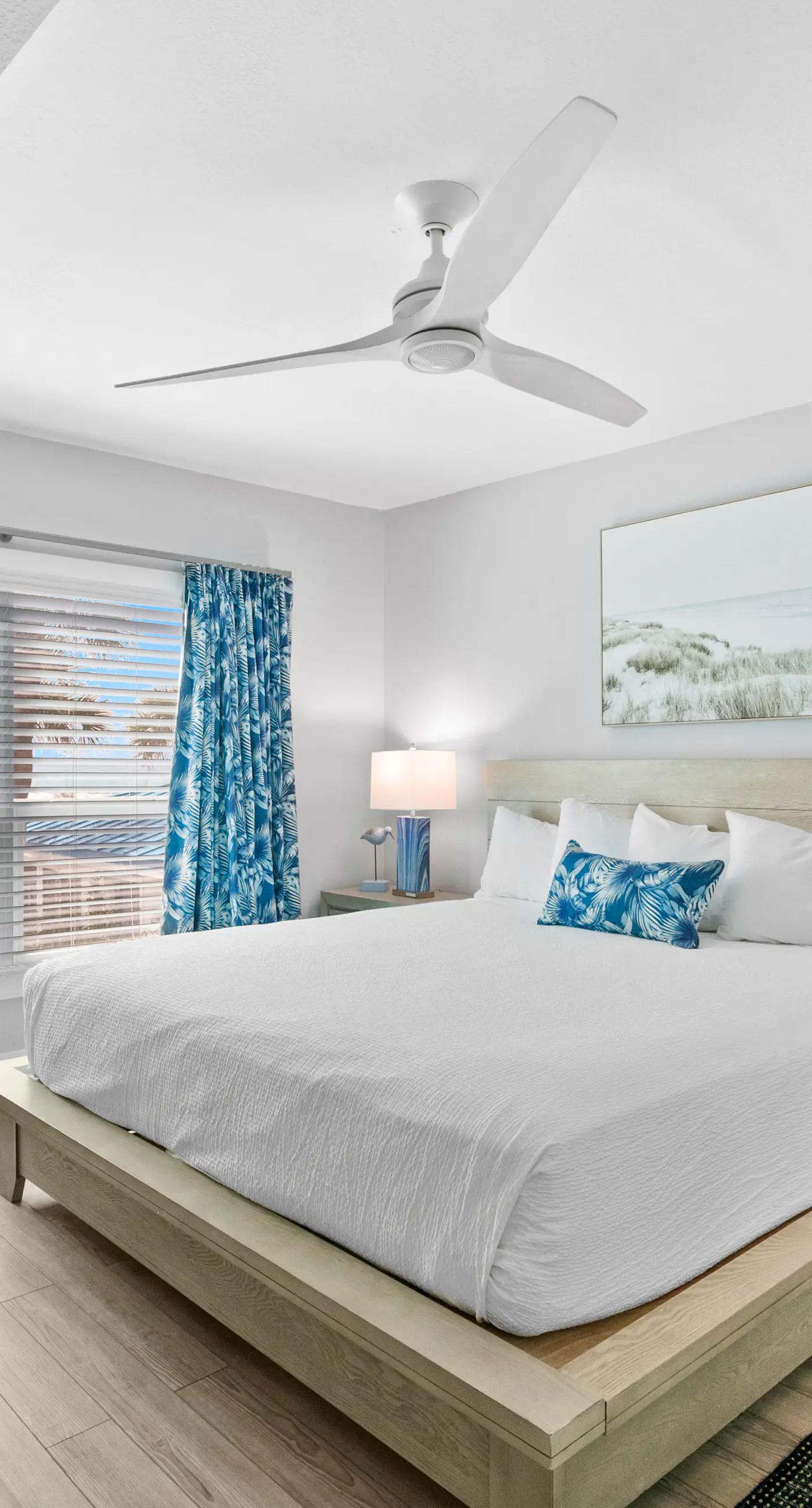 Sea Oats 202 - Sunny, beachfront condo with shared pool, free WiFi, & Gulf views