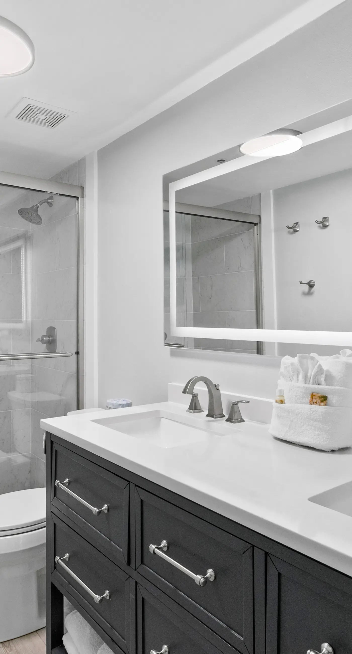 Sea Oats 202 - Sunny, beachfront condo with shared pool, free WiFi, & Gulf views