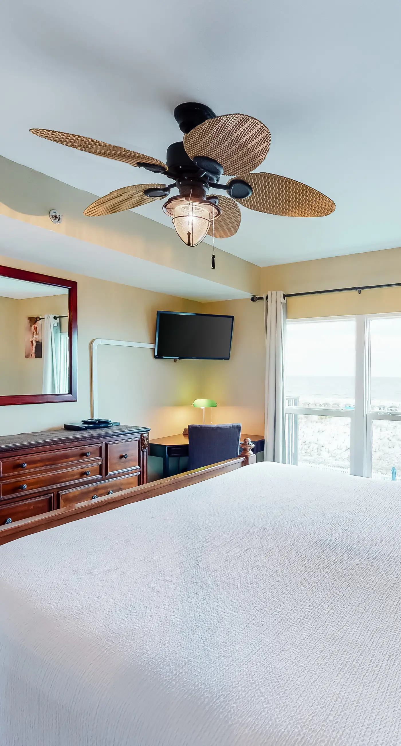 Sea Oats 302 - Beachfront, 3rd-floor condo with pool, hot tub, ocean view & fast WiFi