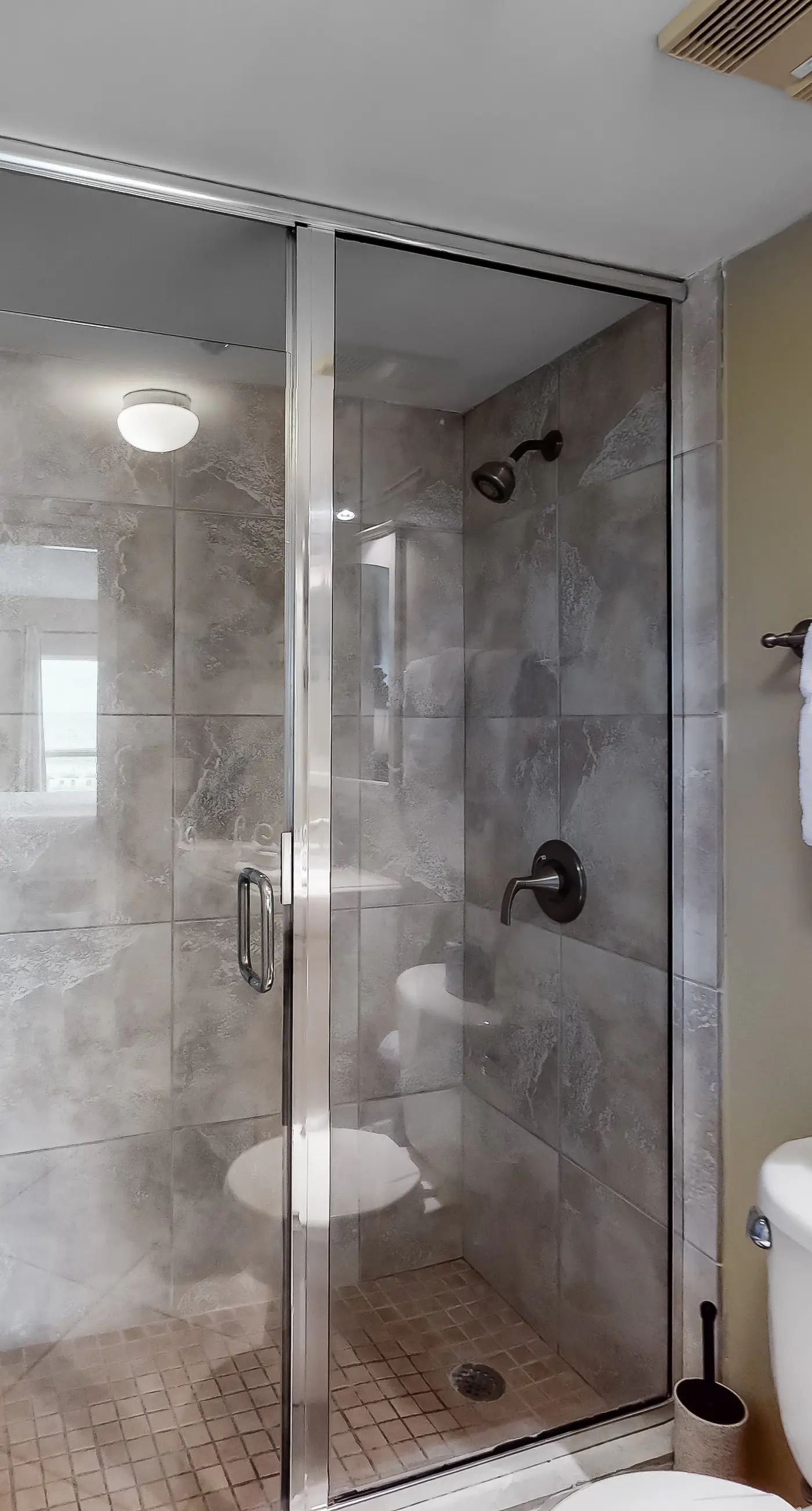 Sea Oats 302 - Beachfront, 3rd-floor condo with pool, hot tub, ocean view & fast WiFi