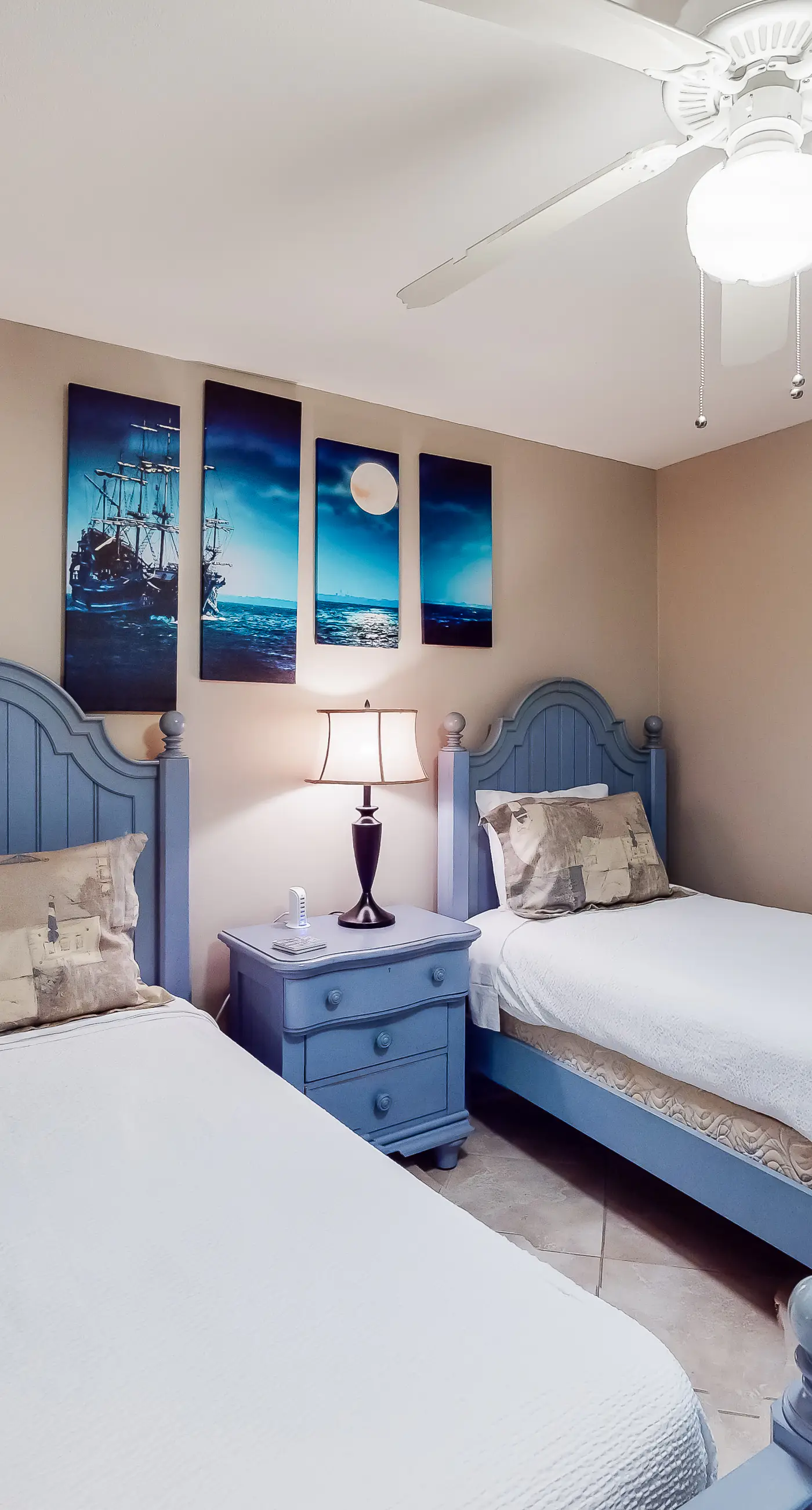 Sea Oats 302 - Beachfront, 3rd-floor condo with pool, hot tub, ocean view & fast WiFi