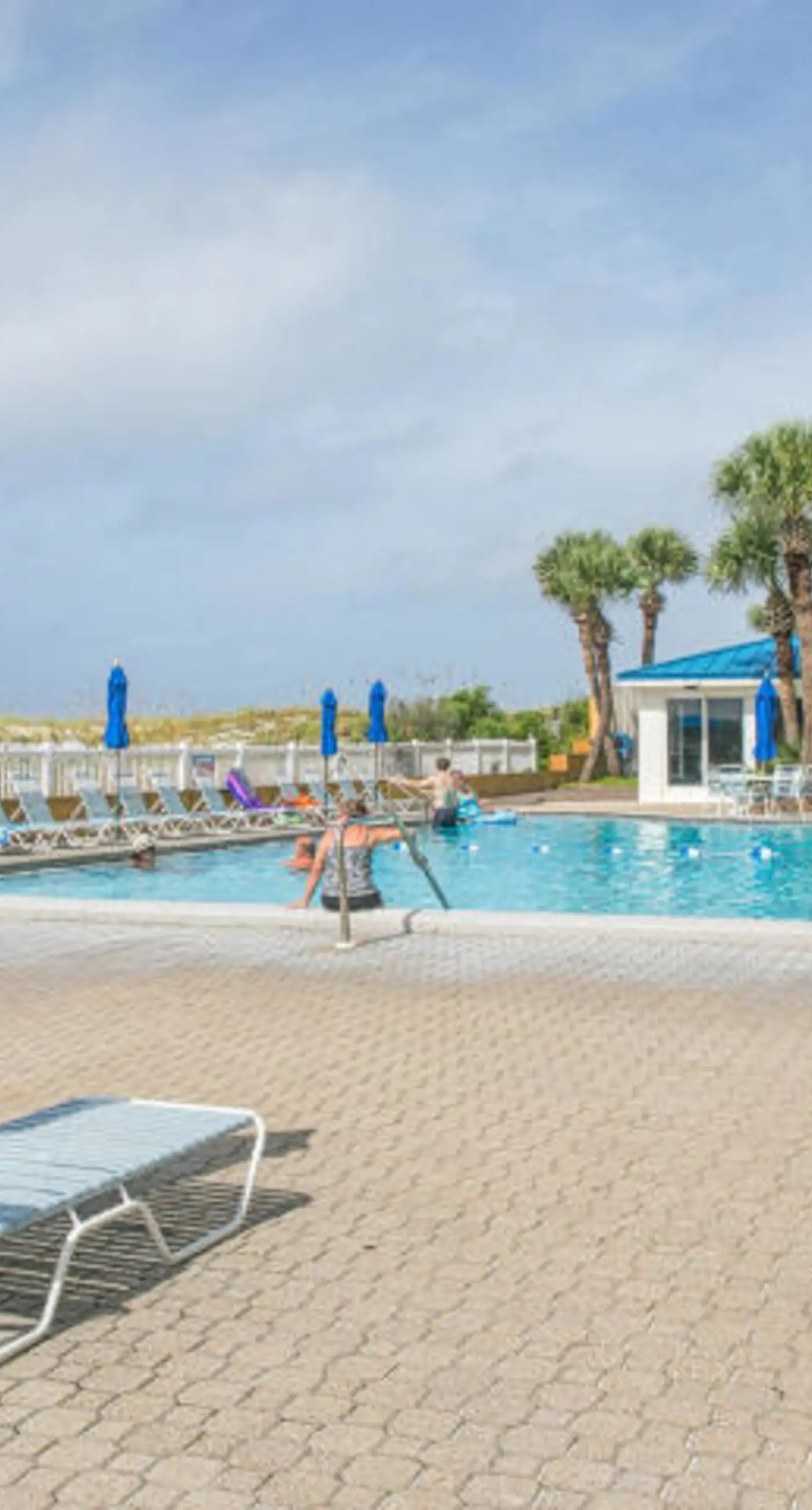 Sea Oats 302 - Beachfront, 3rd-floor condo with pool, hot tub, ocean view & fast WiFi