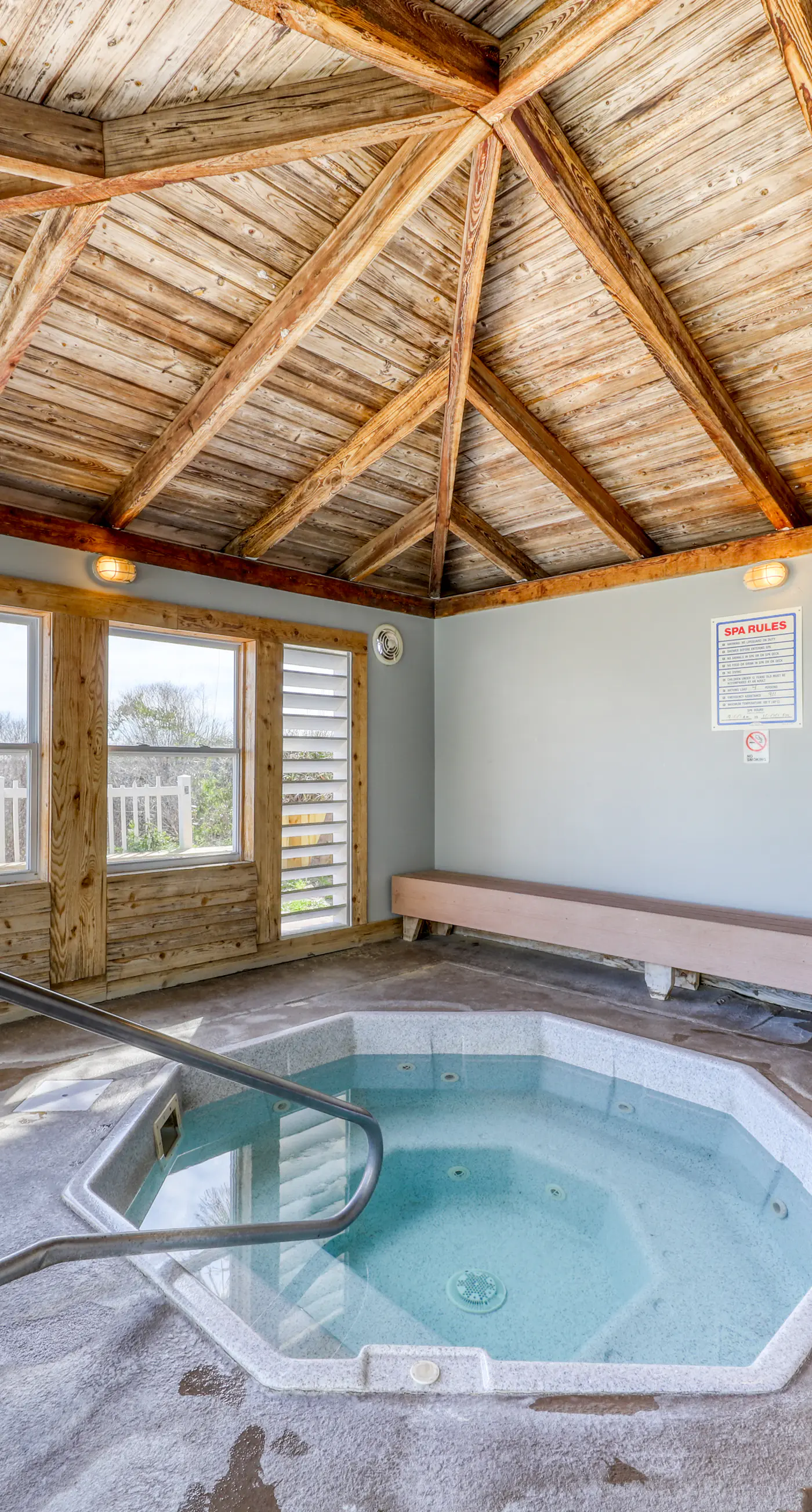 Sea Oats 302 - Beachfront, 3rd-floor condo with pool, hot tub, ocean view & fast WiFi