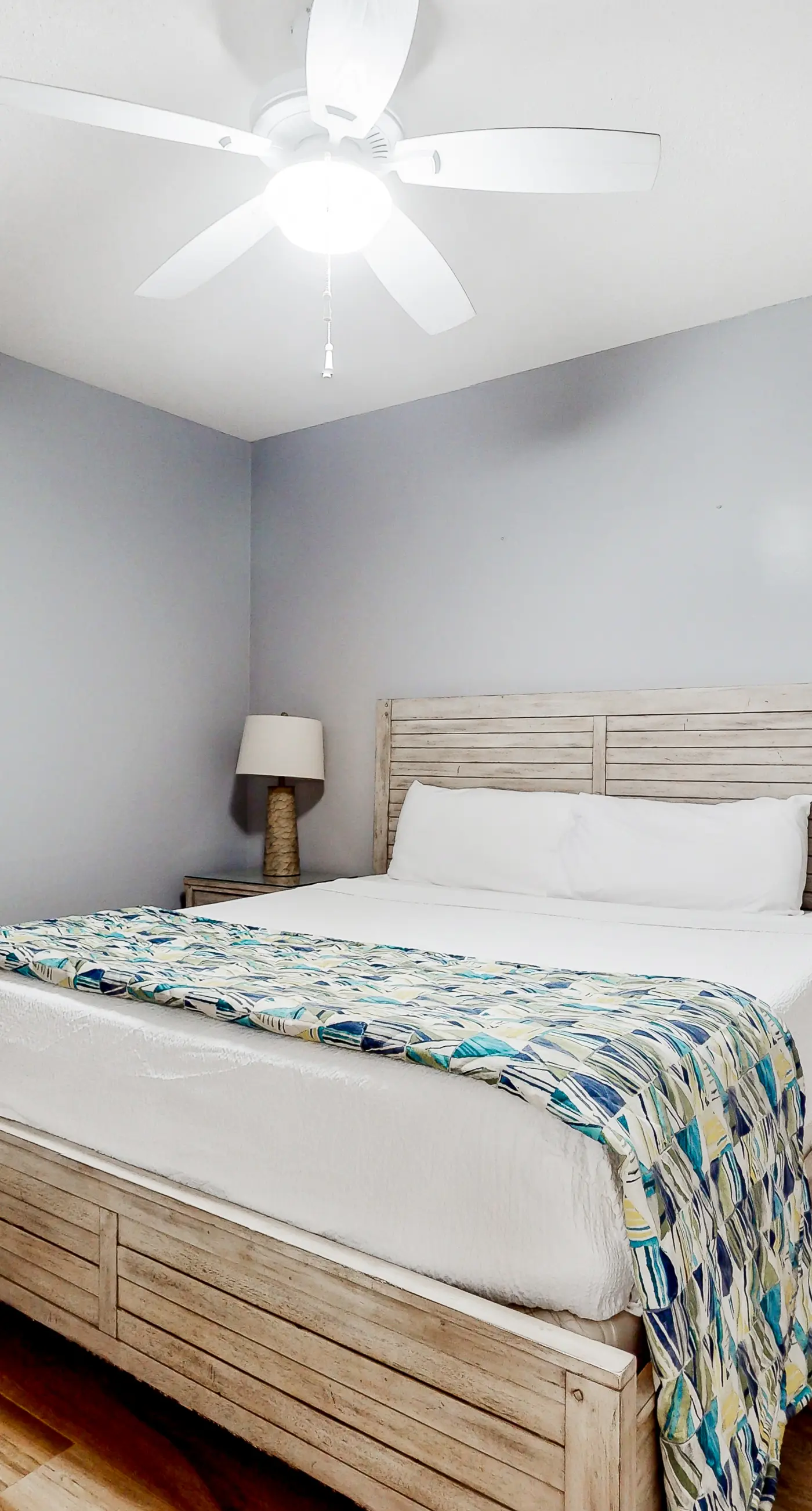 Ocean view condo with beach access, hot tub, outdoor pool, gym, BBQ, patio