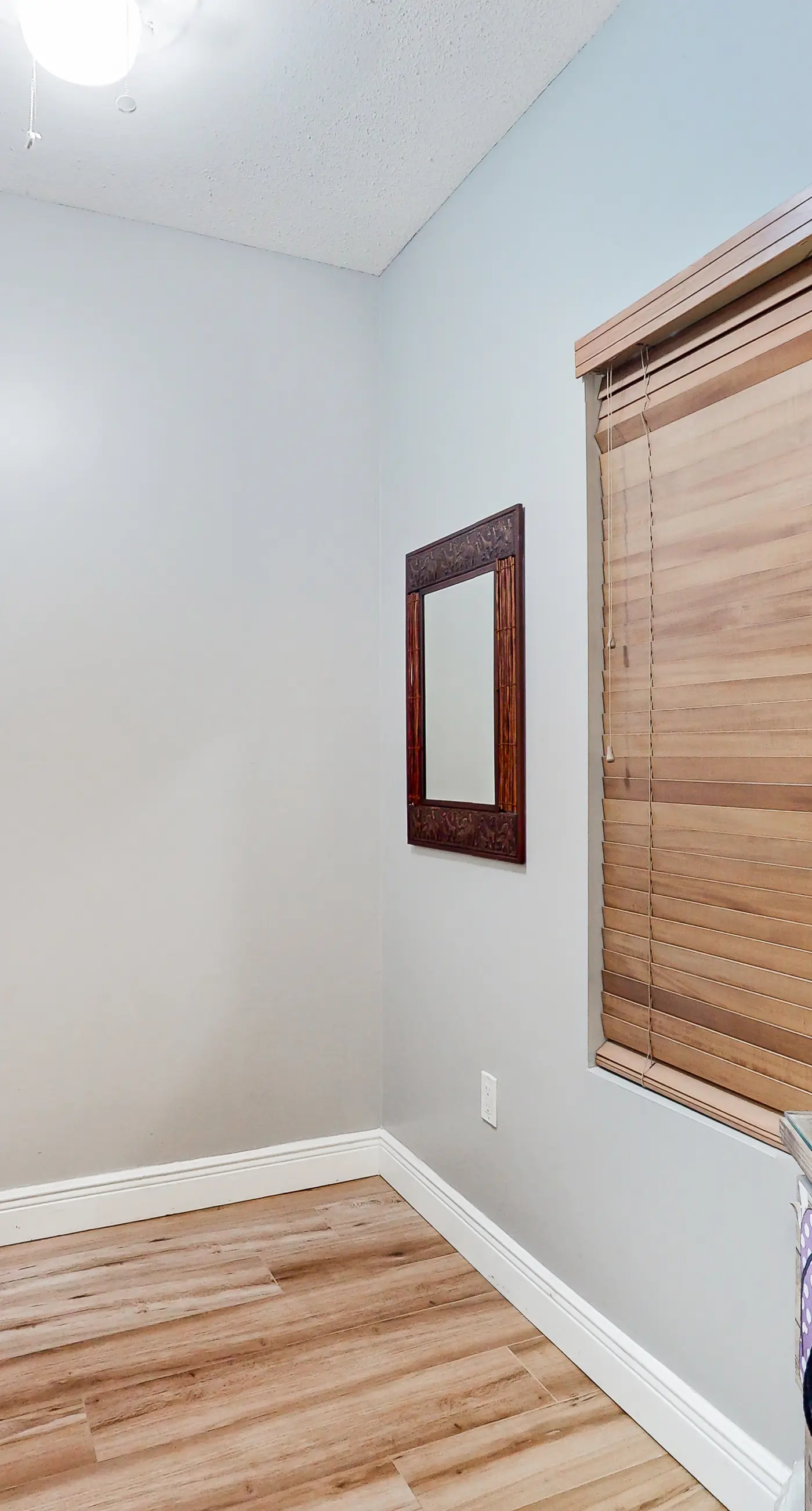 Ocean view condo with beach access, hot tub, outdoor pool, gym, BBQ, patio