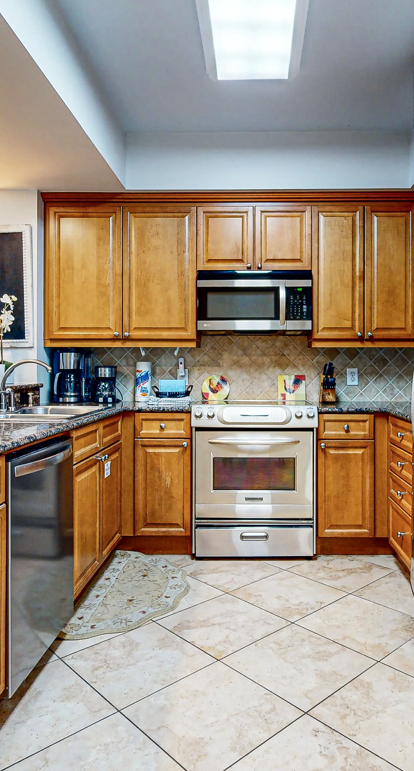 Gorgeous Gulf Front Condo Pools Onsite, Nearby Activities, Shops, Restaurants