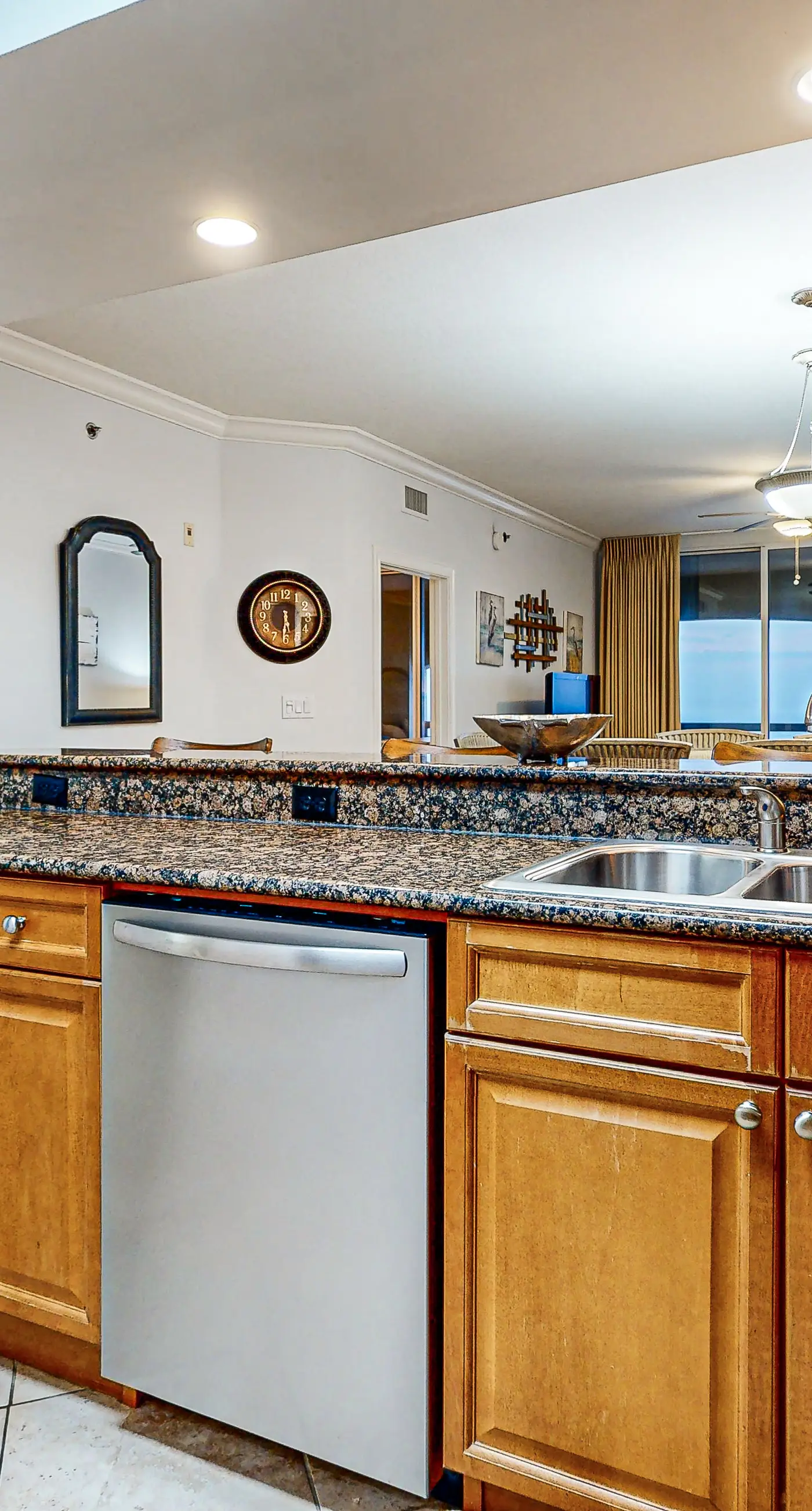 Gorgeous Gulf Front Condo Pools Onsite, Nearby Activities, Shops, Restaurants