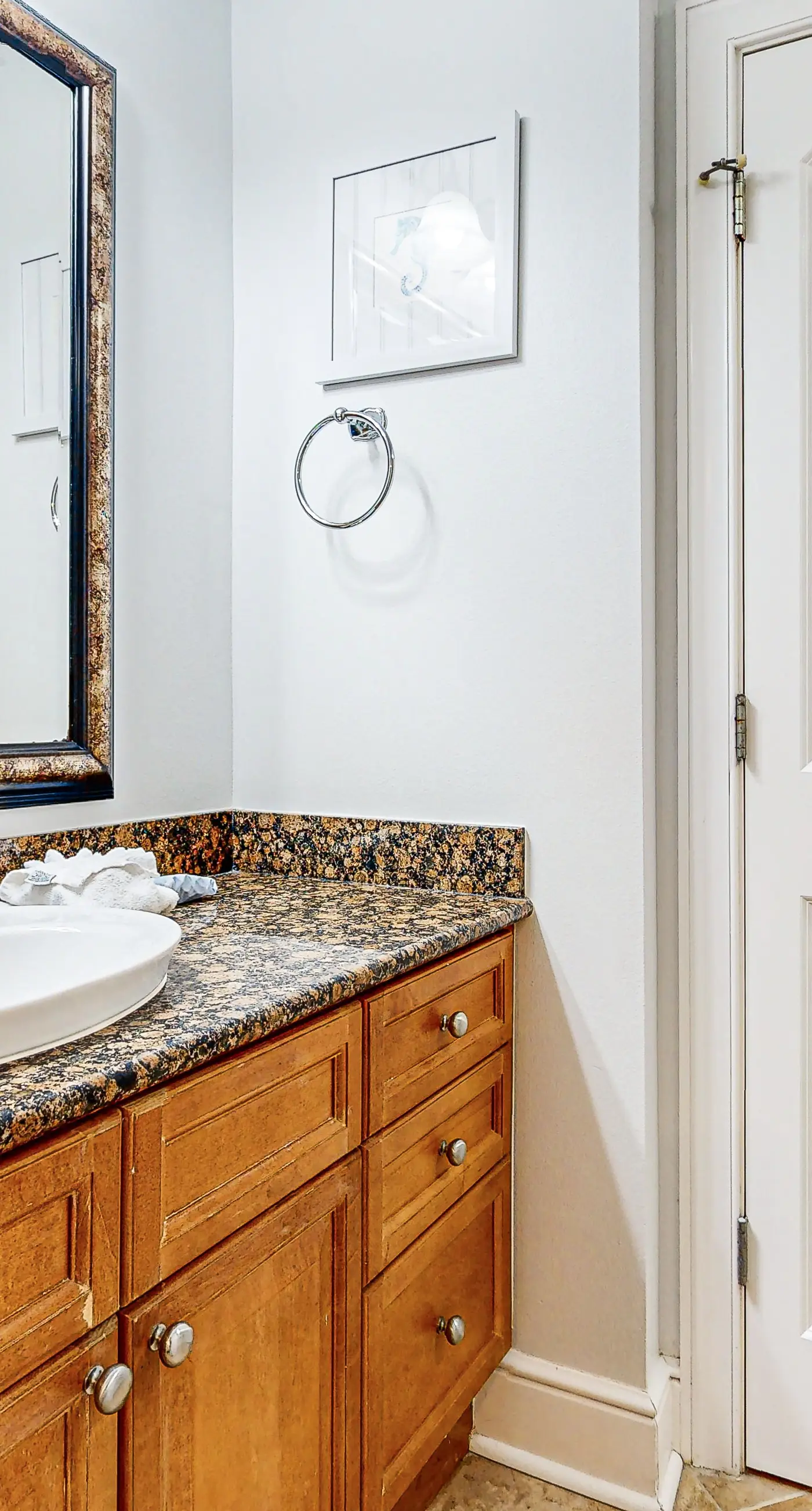 Gorgeous Gulf Front Condo Pools Onsite, Nearby Activities, Shops, Restaurants