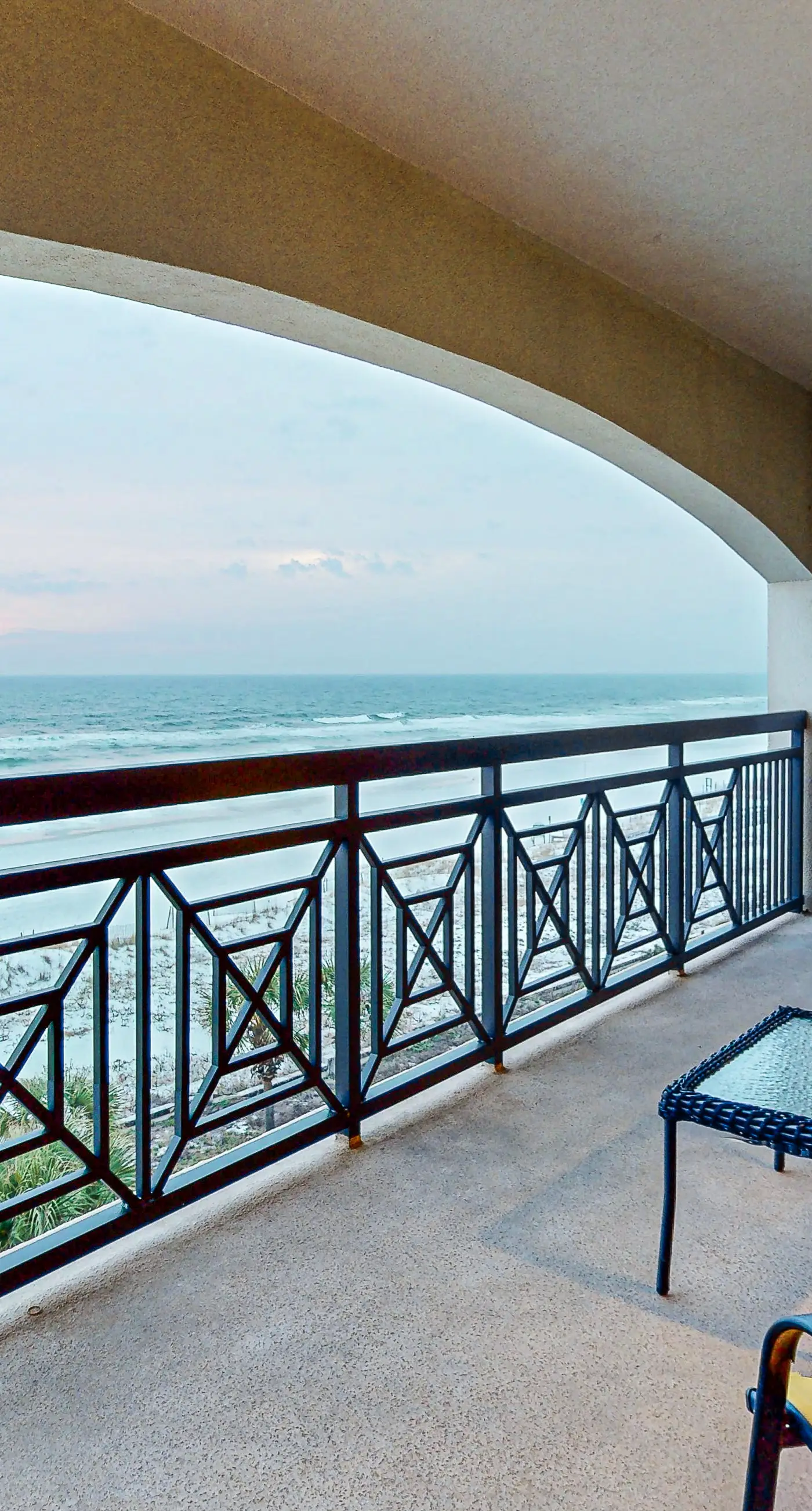 Gorgeous Gulf Front Condo Pools Onsite, Nearby Activities, Shops, Restaurants