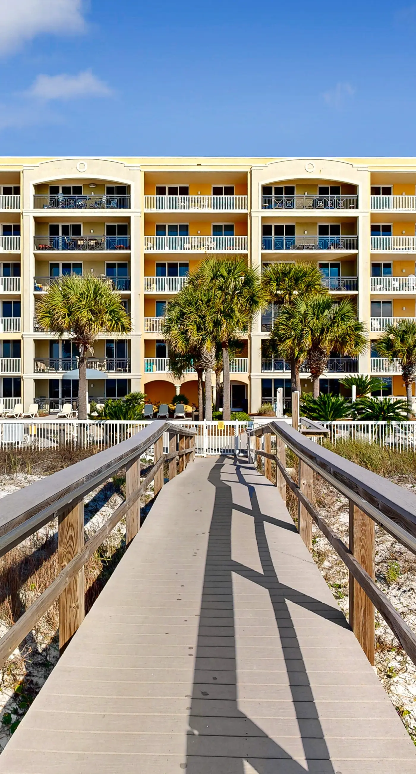 Gorgeous Gulf Front Condo Pools Onsite, Nearby Activities, Shops, Restaurants