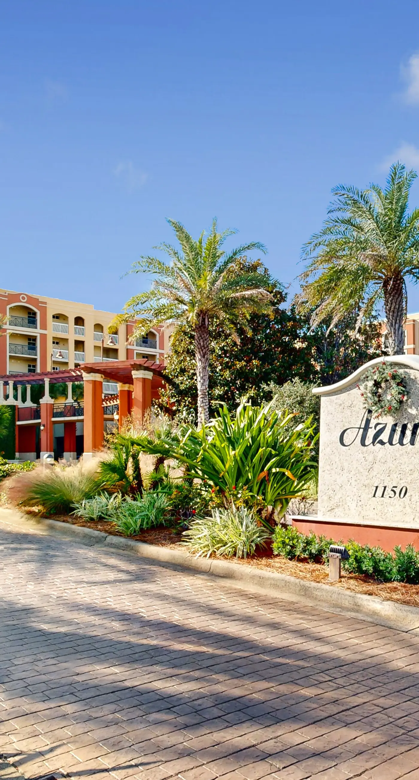 Gorgeous Gulf Front Condo Pools Onsite, Nearby Activities, Shops, Restaurants