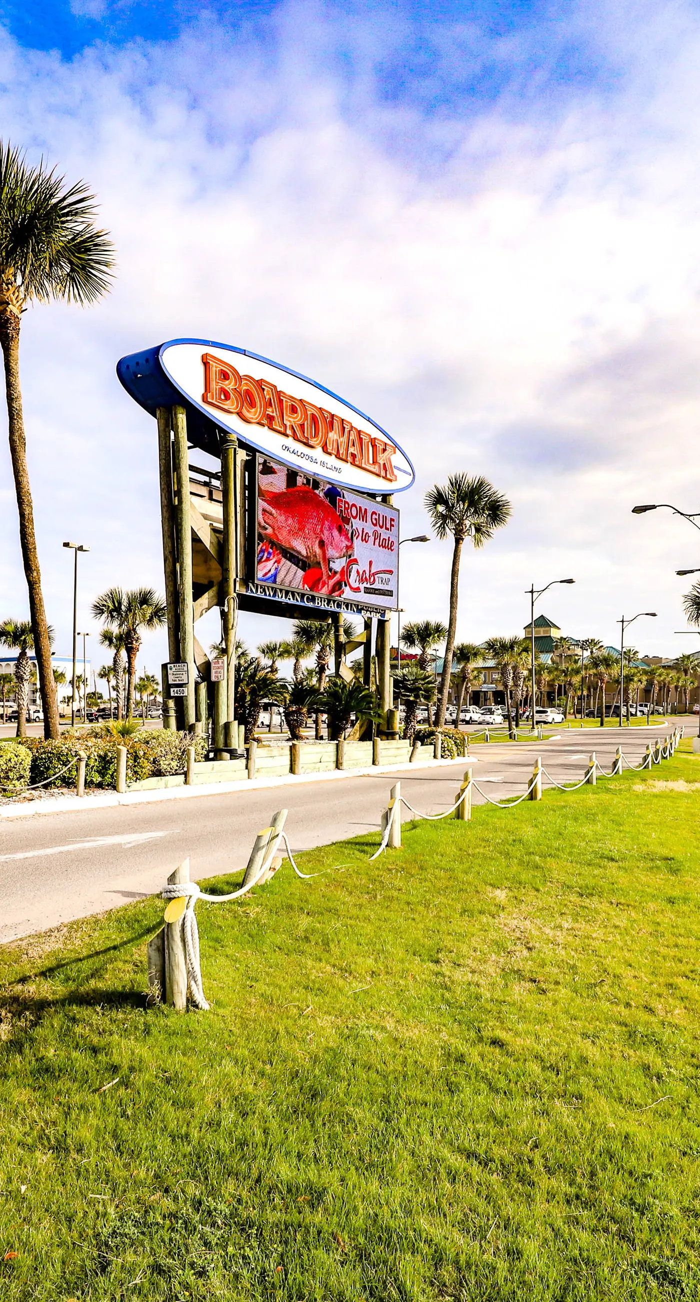 Gorgeous Gulf Front Condo Pools Onsite, Nearby Activities, Shops, Restaurants