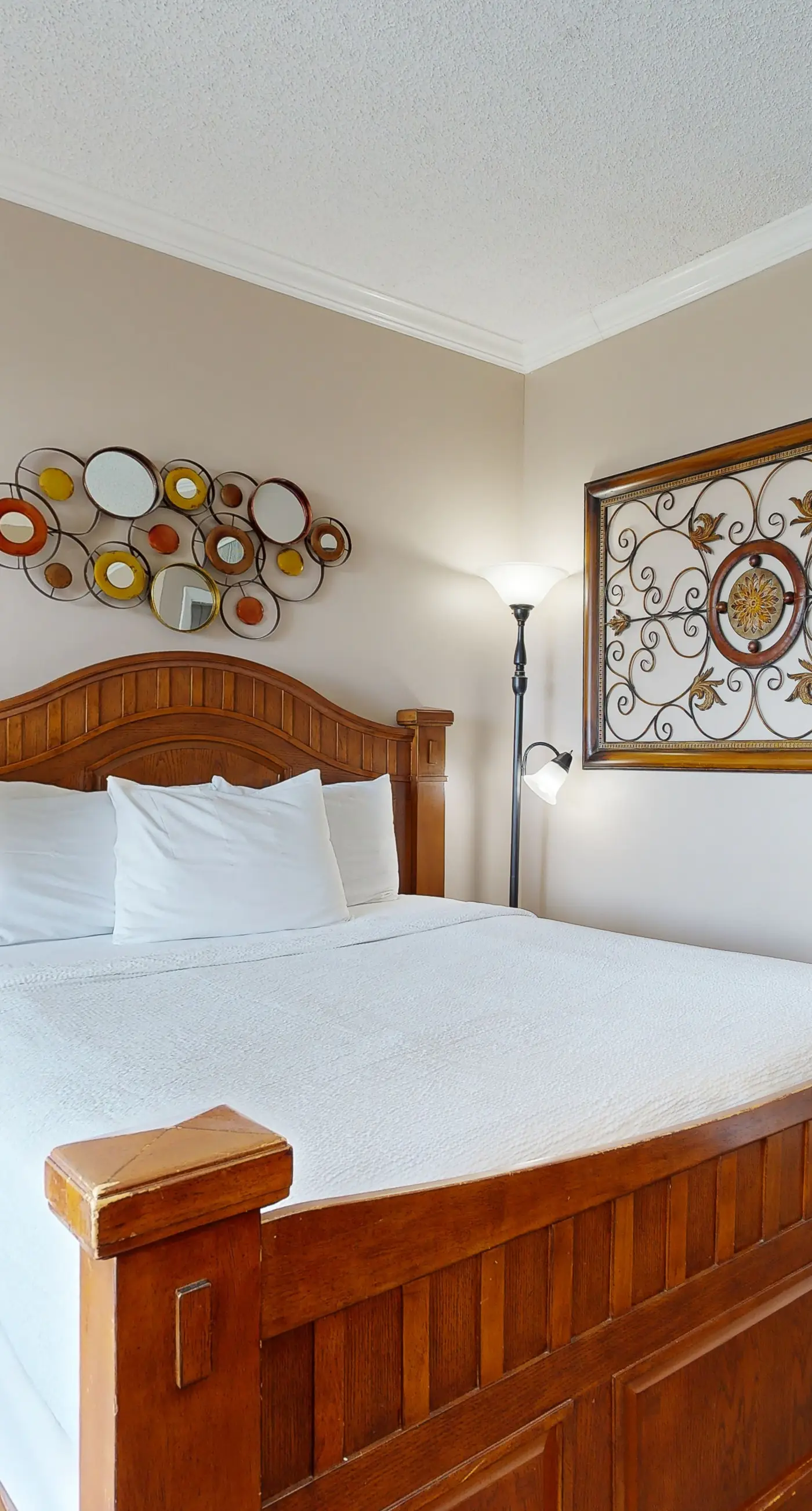 Cozy waterfront condo with central AC, beach access, on-site pool