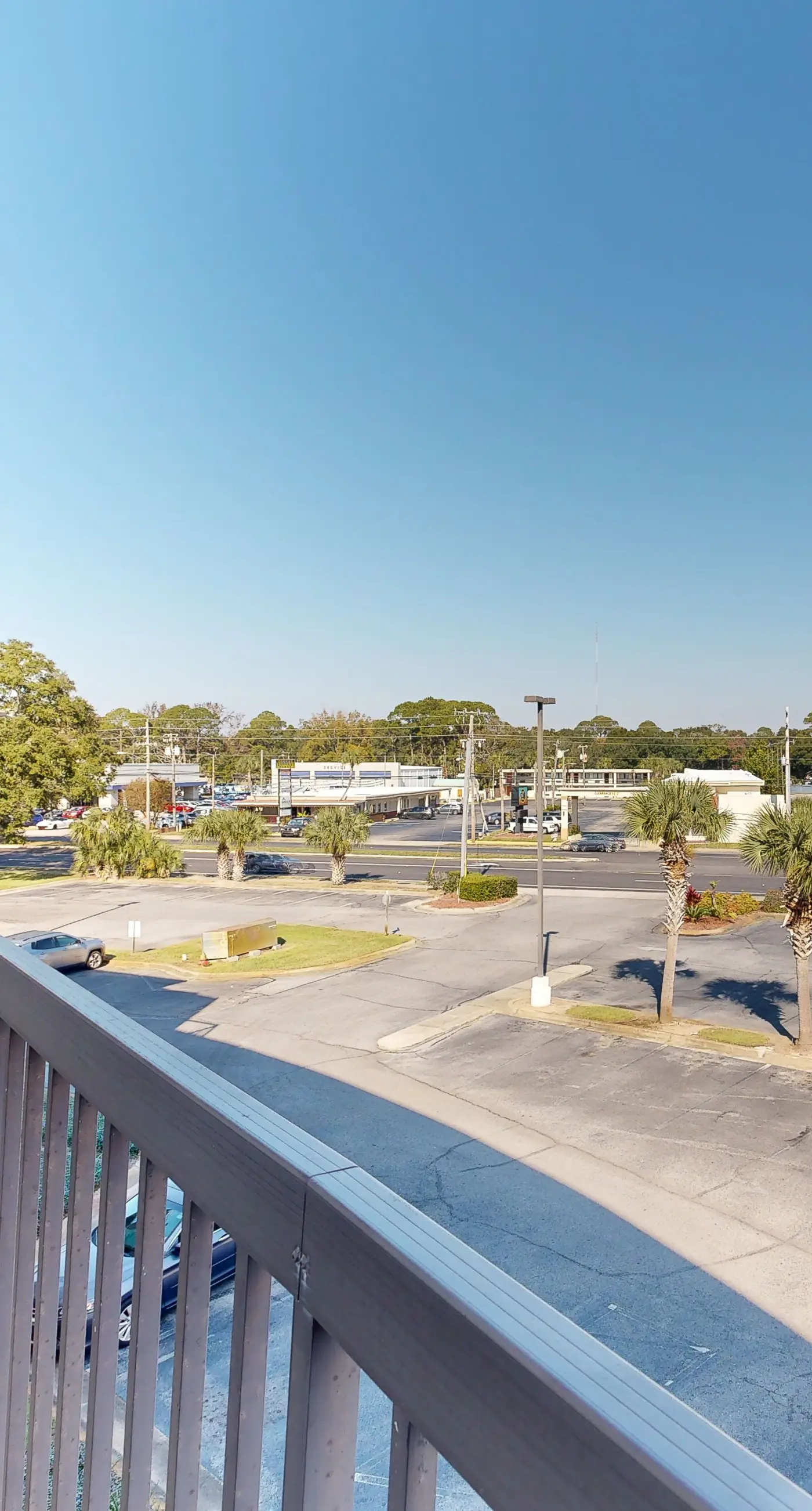 Cozy waterfront condo with central AC, beach access, on-site pool