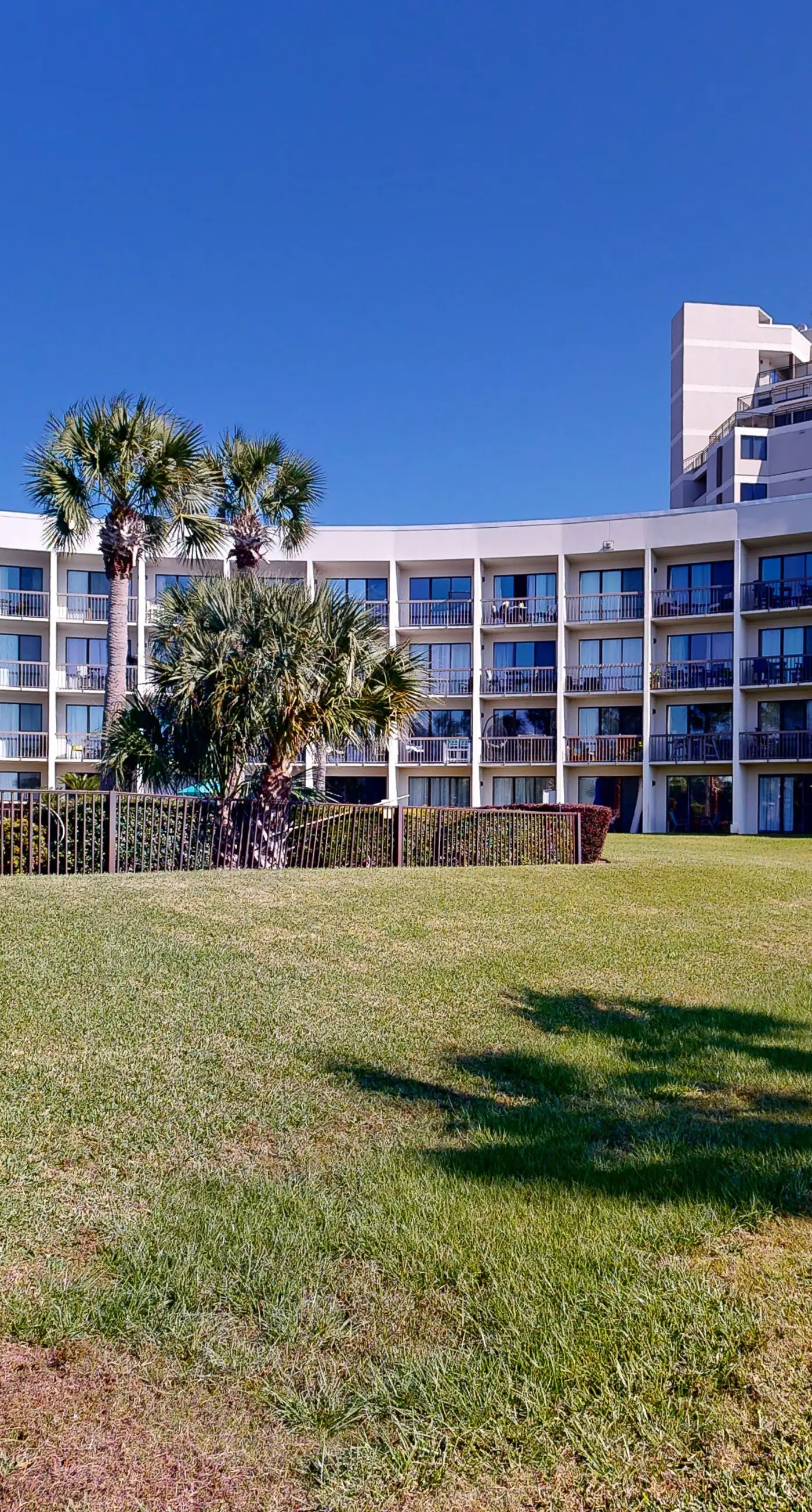 Cozy waterfront condo with central AC, beach access, on-site pool