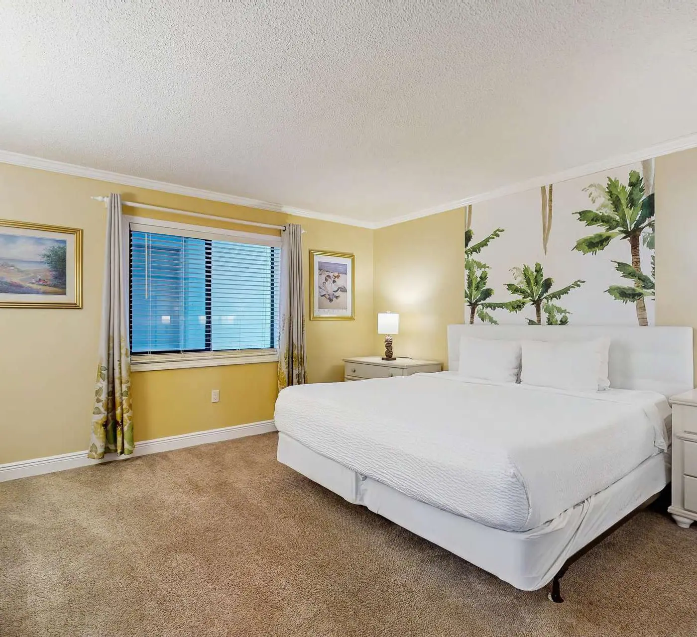 Surf Dweller 512- Spacious 5th floor condo with sweeping views of the Gulf, steps to beach