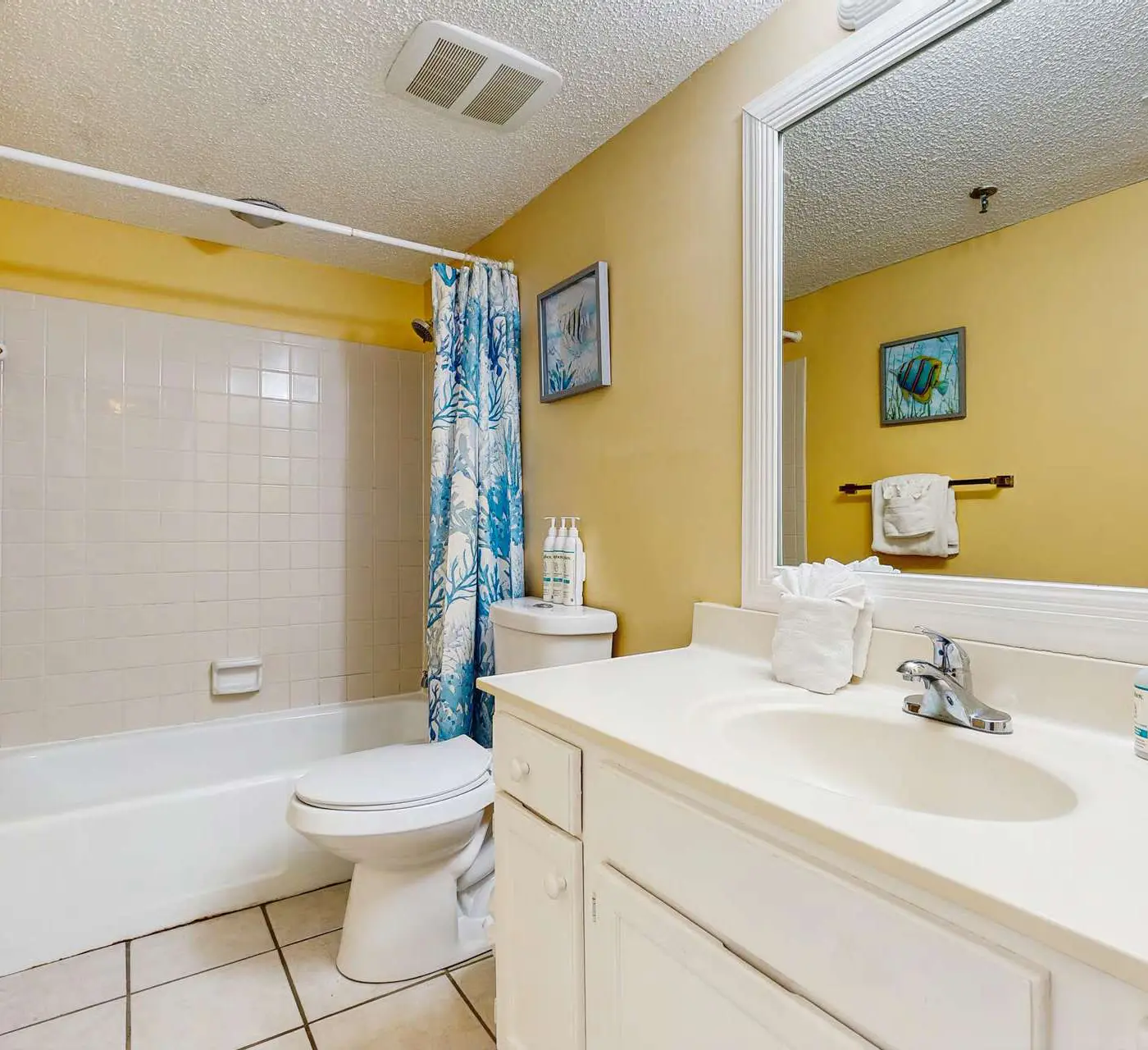 Surf Dweller 512- Spacious 5th floor condo with sweeping views of the Gulf, steps to beach