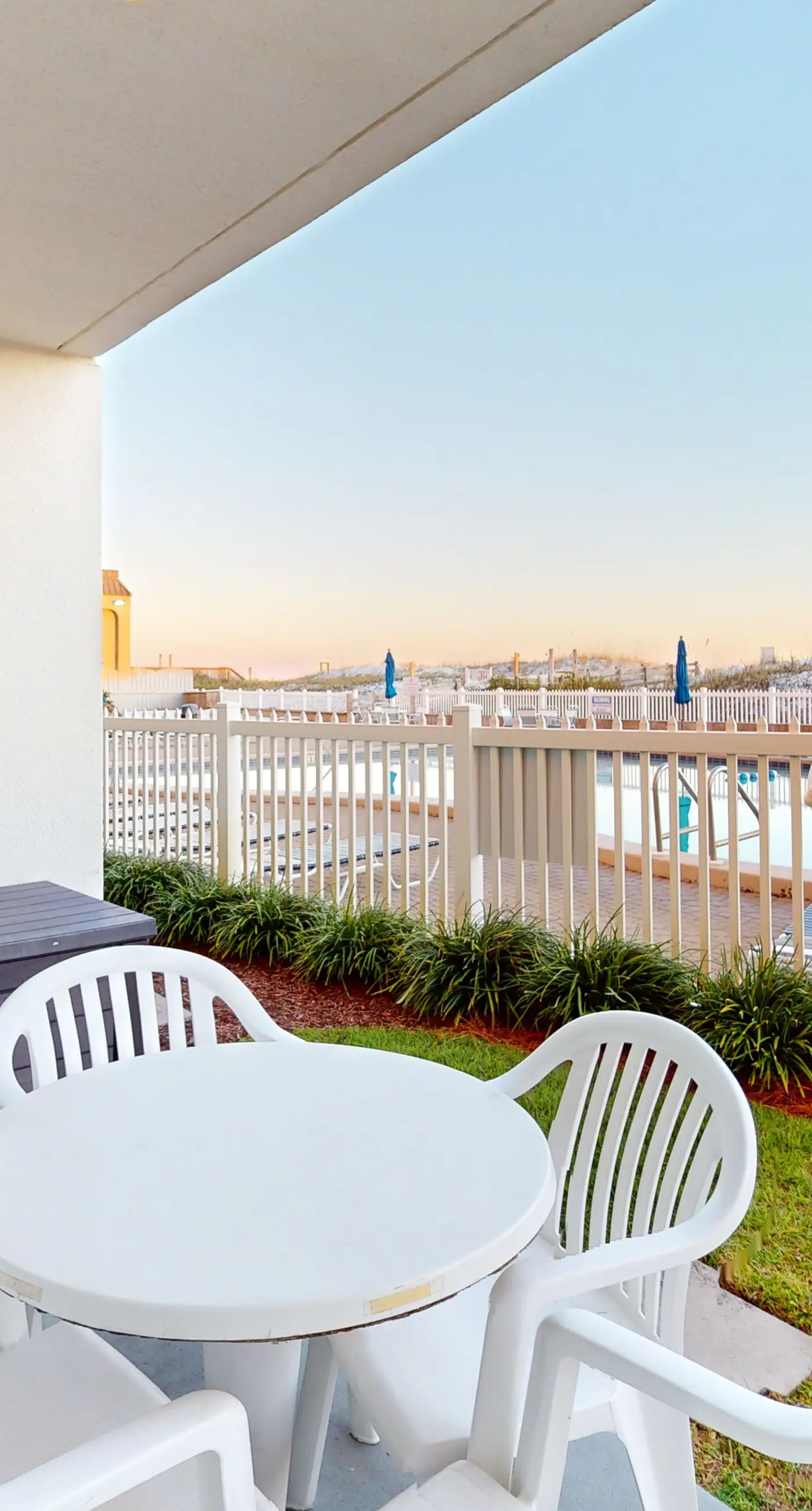 Sea Oats 102 - Amazing Gulf-Front View On Okaloosa Island, On-Site Pool, Walk-In Shower