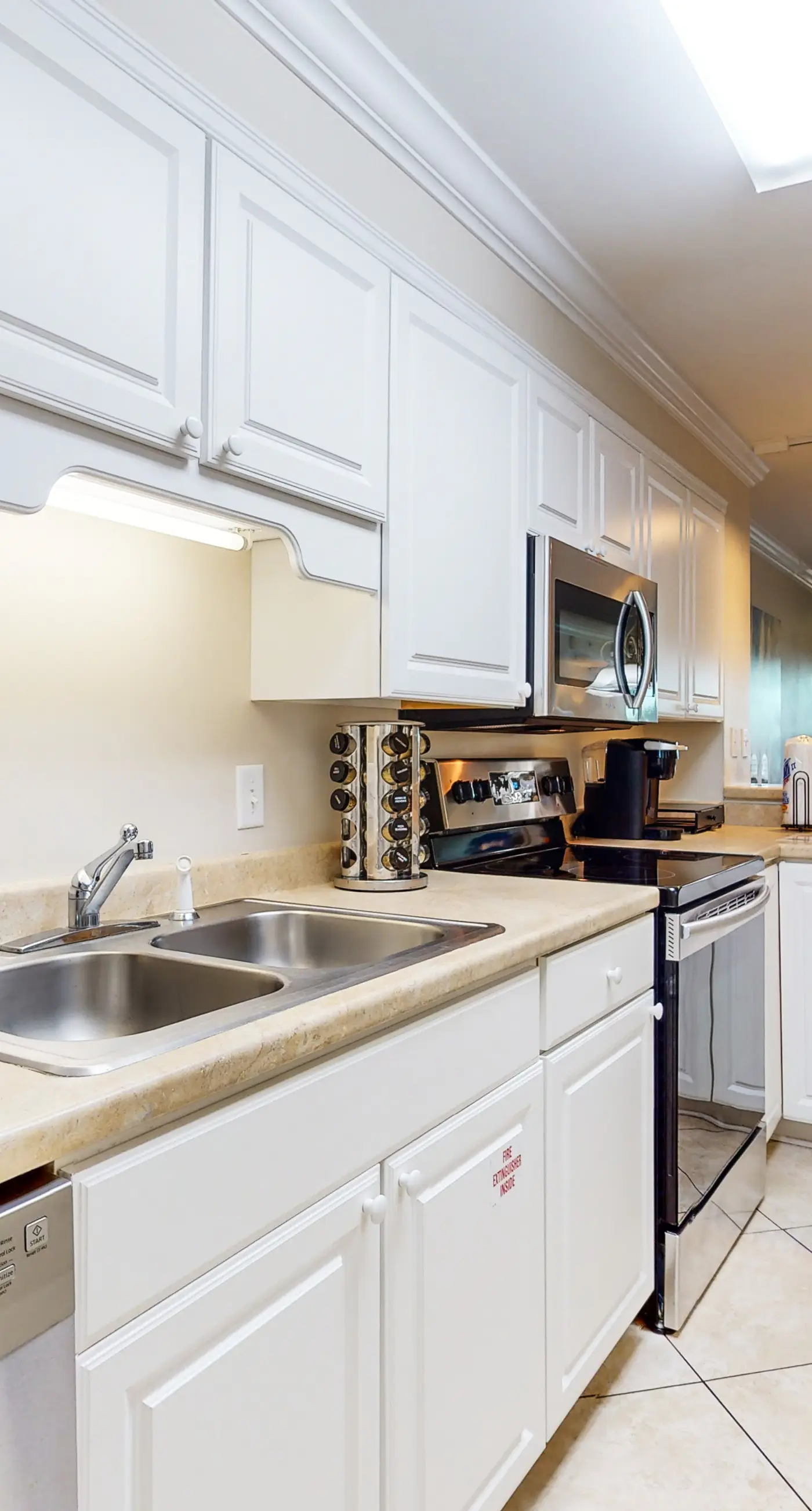 Sea Oats 102 - Amazing Gulf-Front View On Okaloosa Island, On-Site Pool, Walk-In Shower