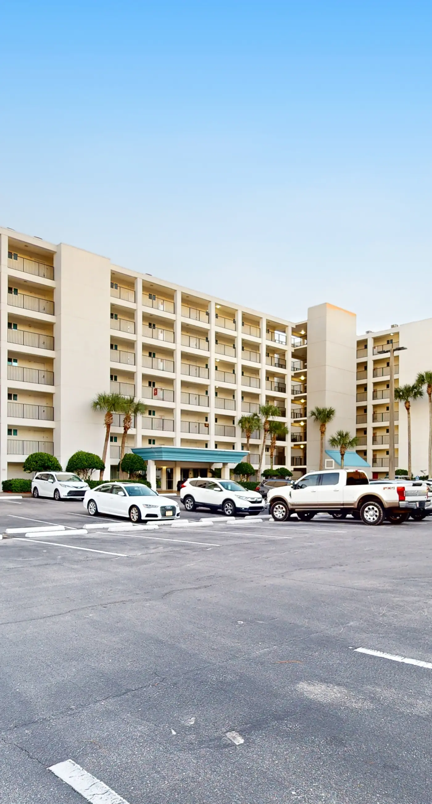 Sea Oats 102 - Amazing Gulf-Front View On Okaloosa Island, On-Site Pool, Walk-In Shower