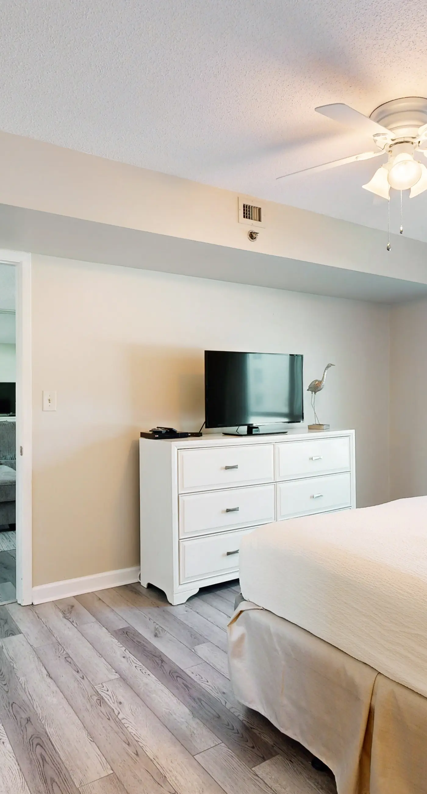 Sea Oats 410 - Beachfront condo with Gulf views, beach access, pool, & private balcony