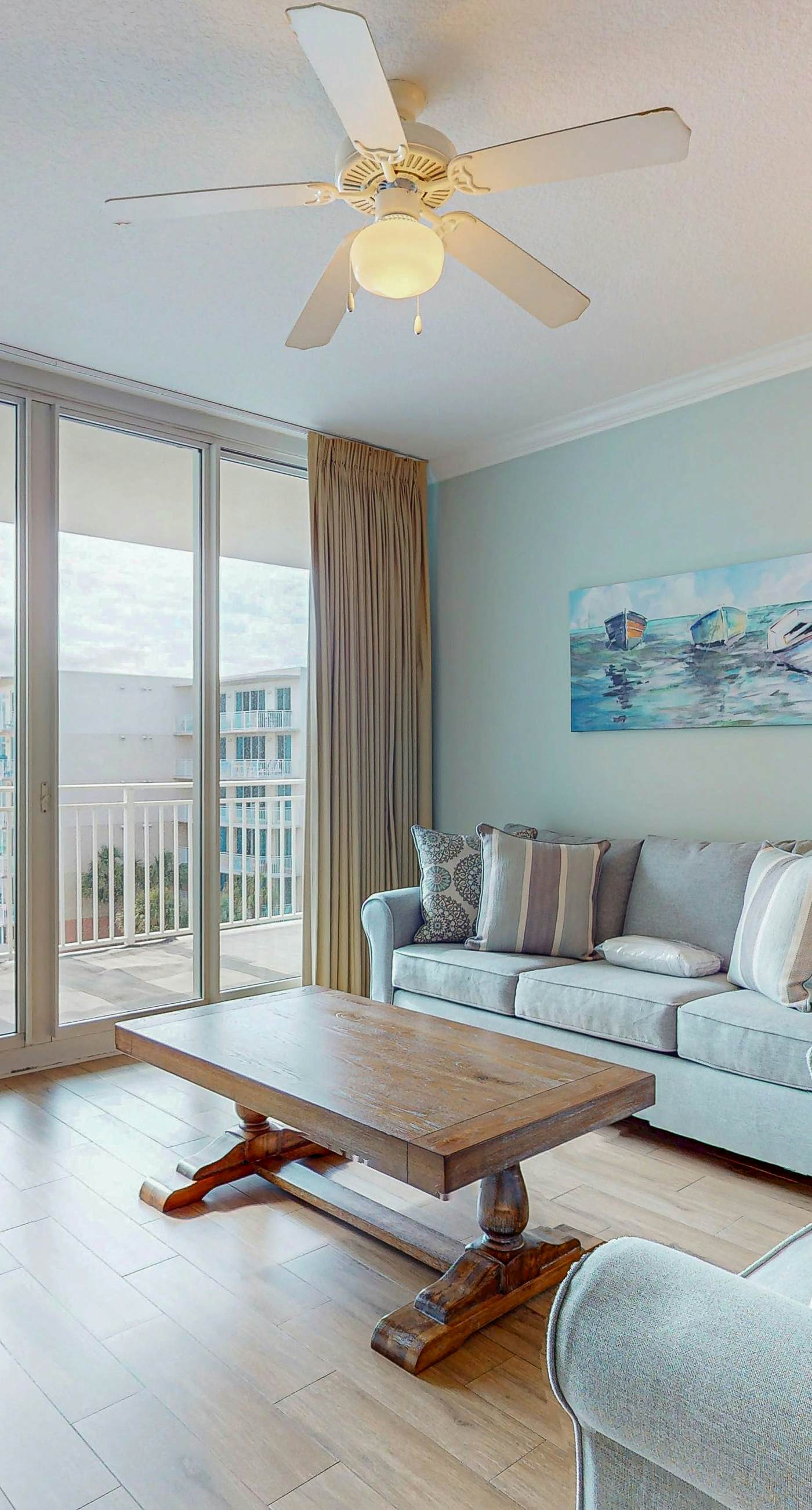 Beautiful beachfront home with balcony, shared pool and beach access