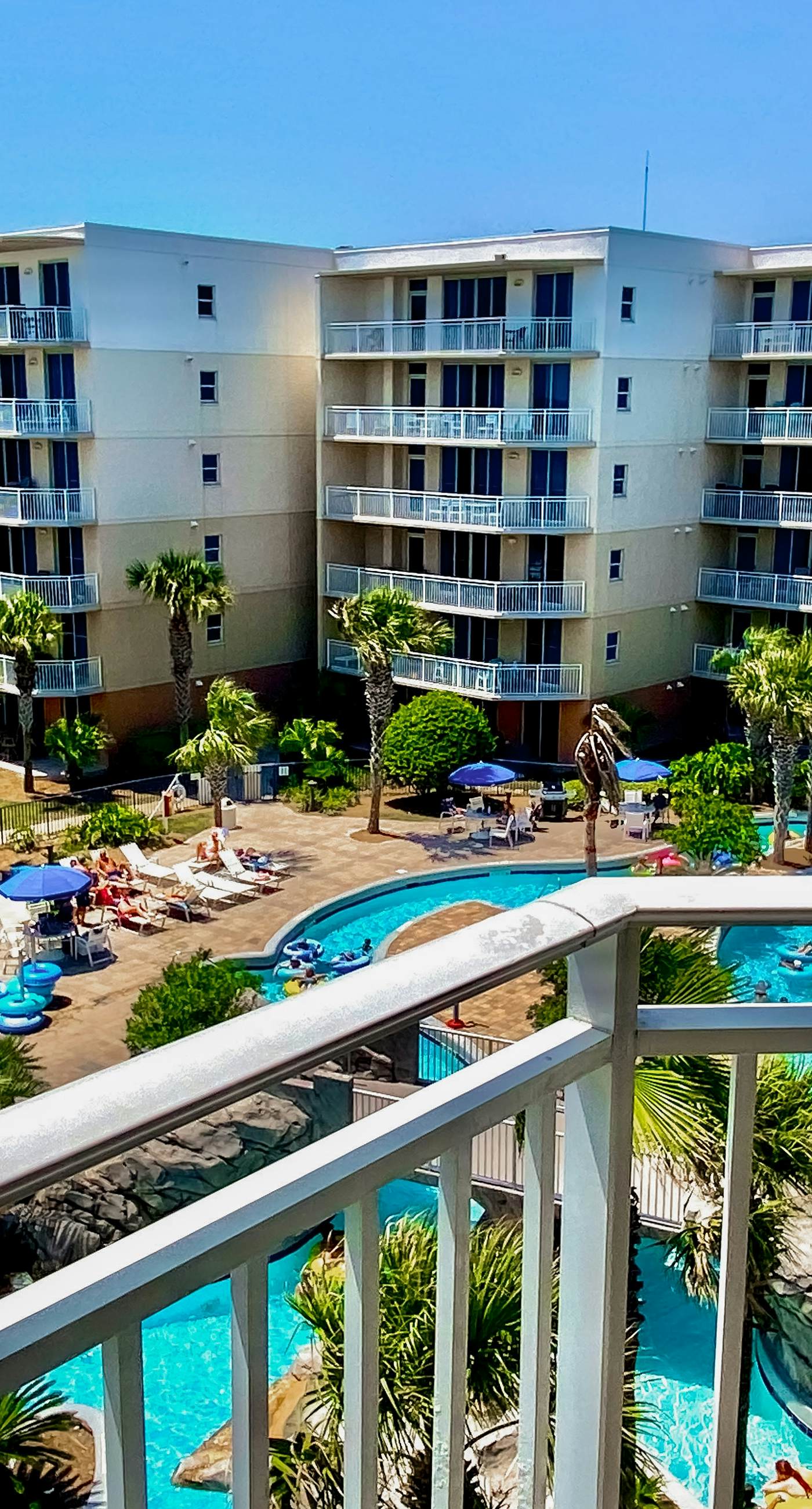 Beautiful beachfront home with balcony, shared pool and beach access