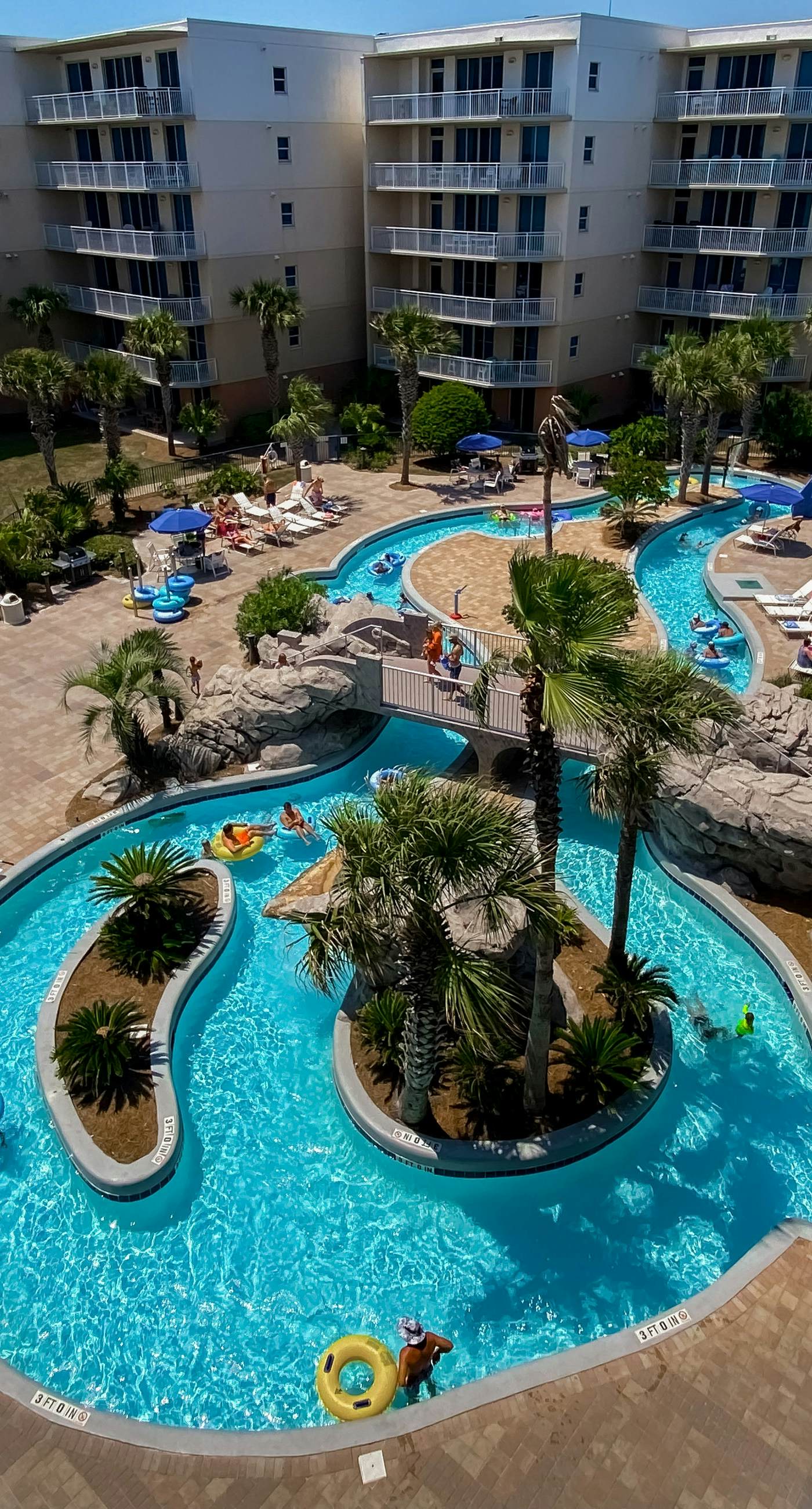 Beautiful beachfront home with balcony, shared pool and beach access