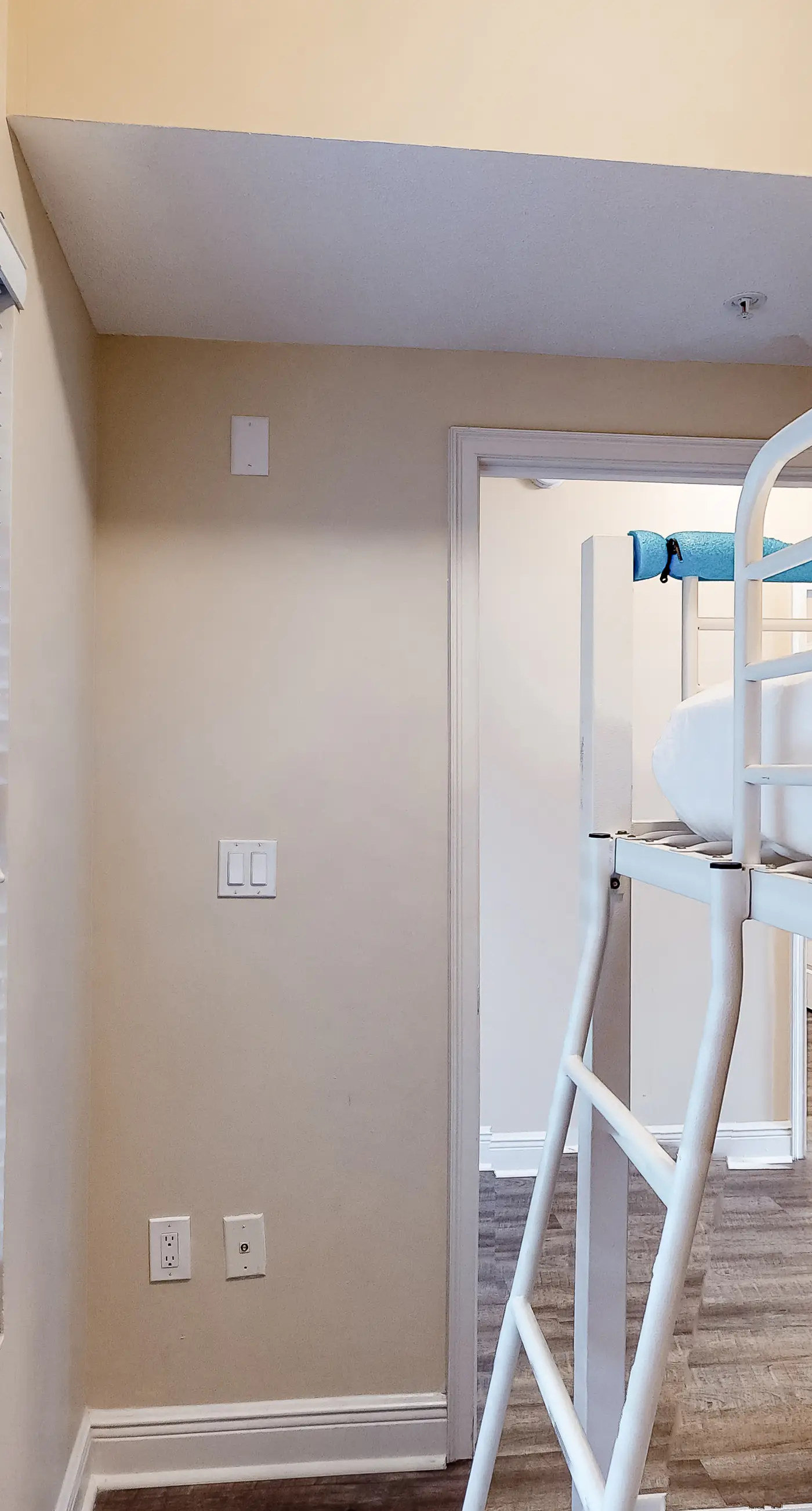 2nd Floor Coastal Condo On Okaloosa Island Gulf-Front Views