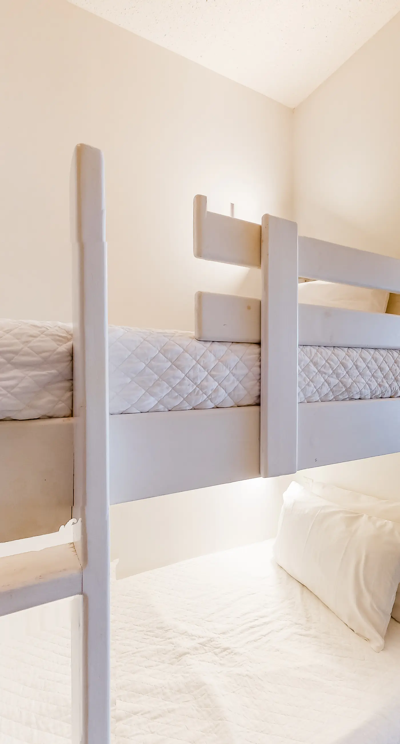 Waters Edge 607- Welcoming 6th Floor Condo Incredible Gulf-Front Views Near Local Activities