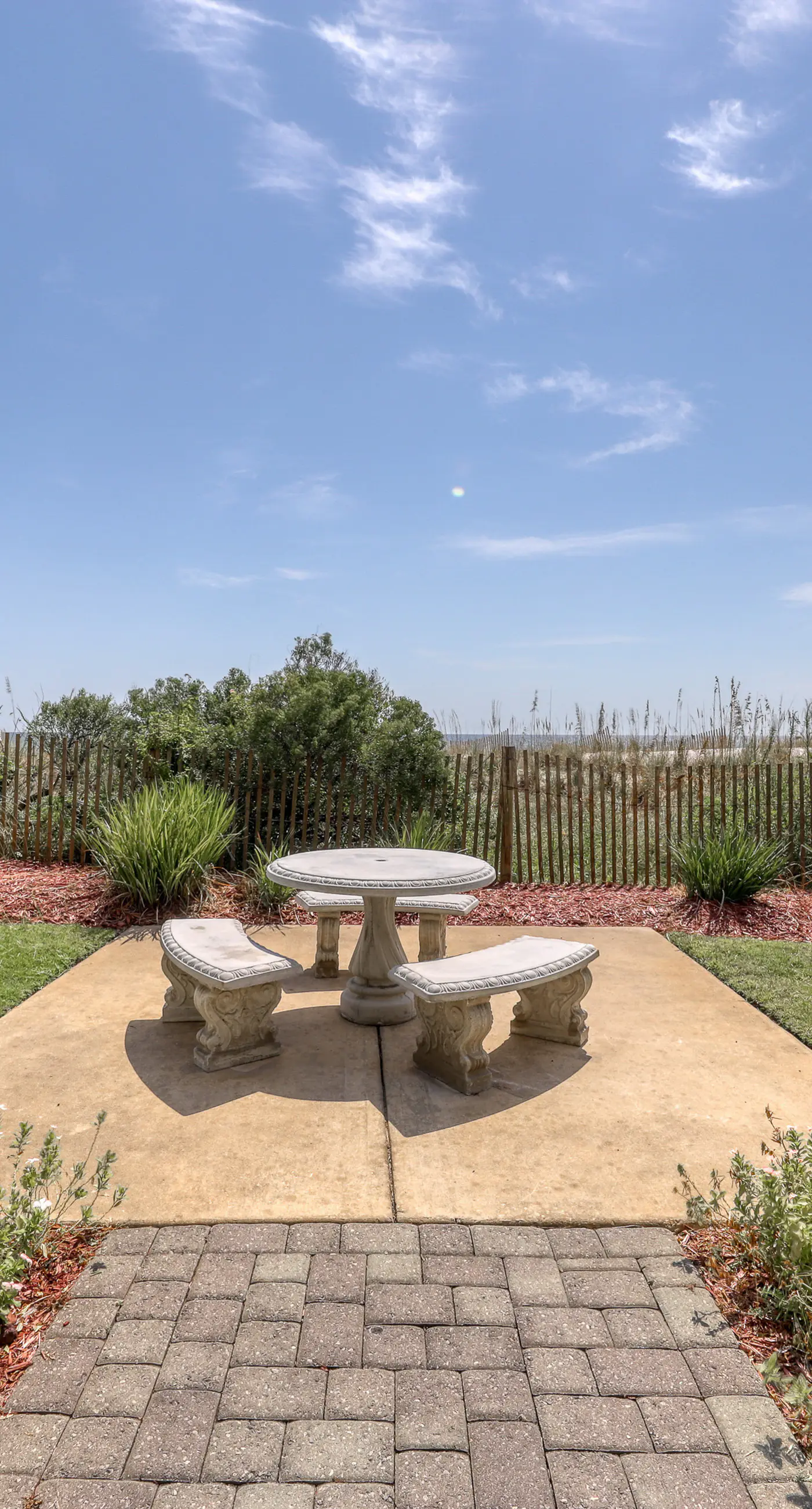 Waters Edge 607- Welcoming 6th Floor Condo Incredible Gulf-Front Views Near Local Activities