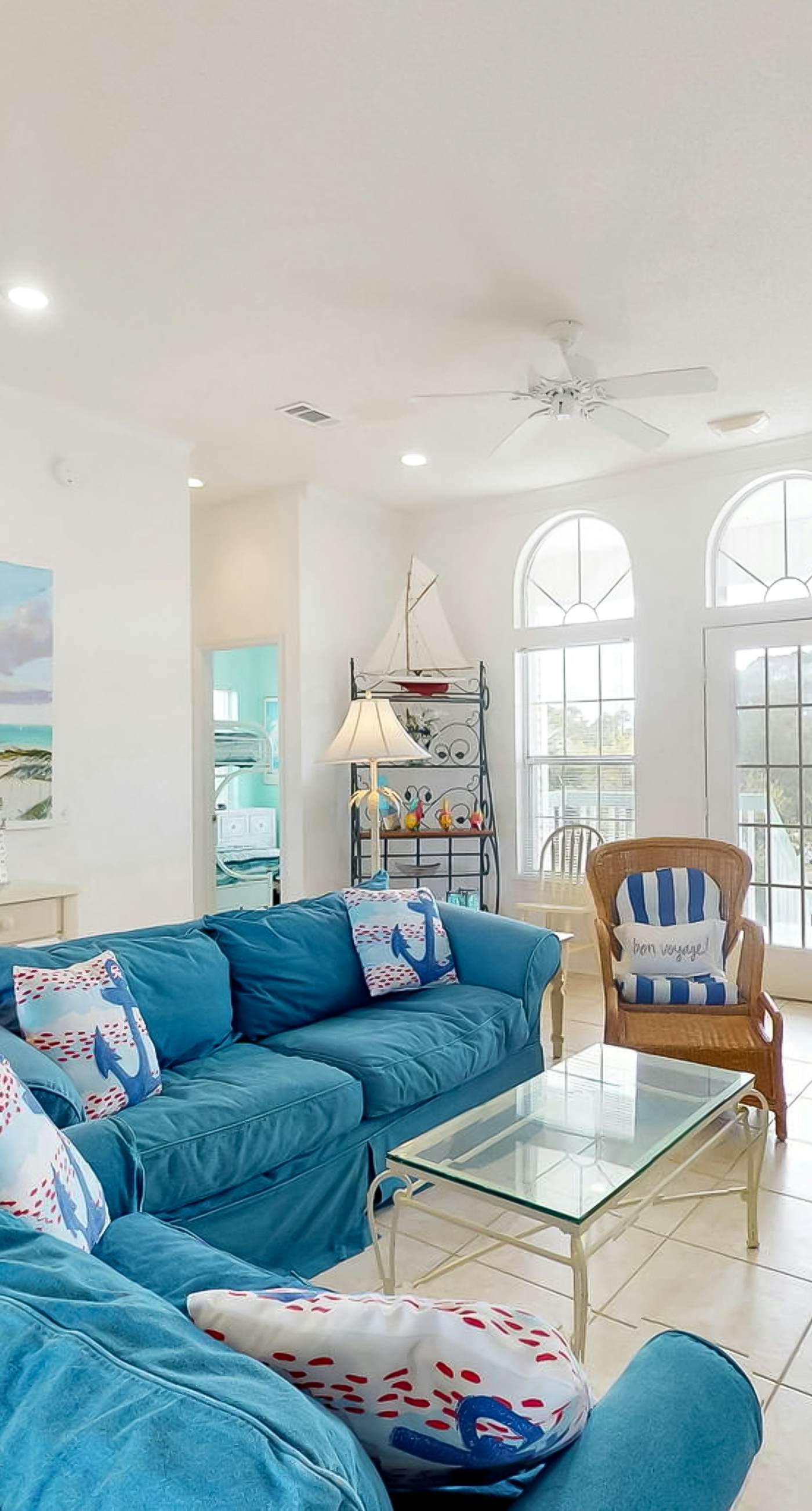 Beautiful dog-friendly home steps away from the beach