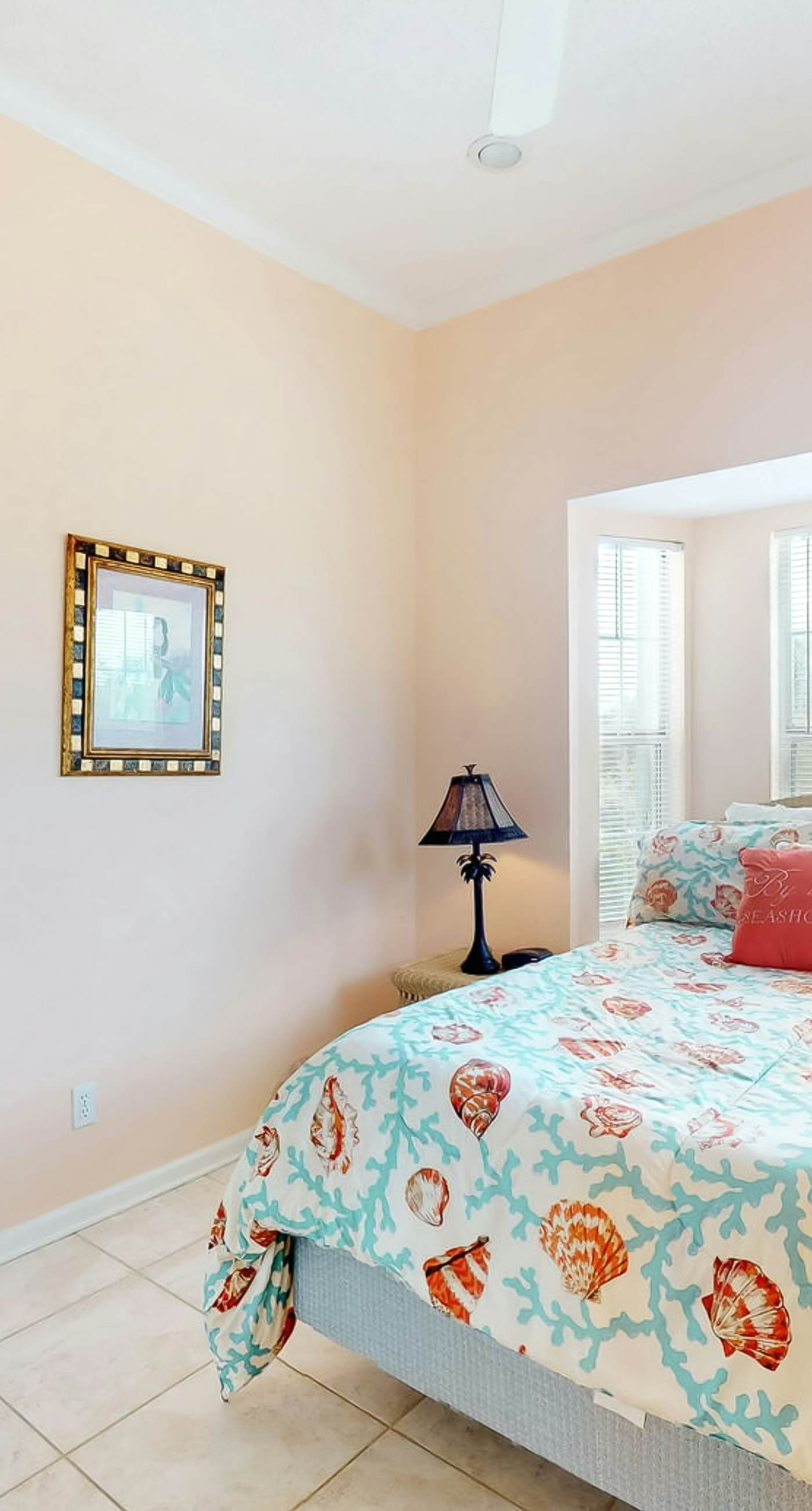 Beautiful dog-friendly home steps away from the beach