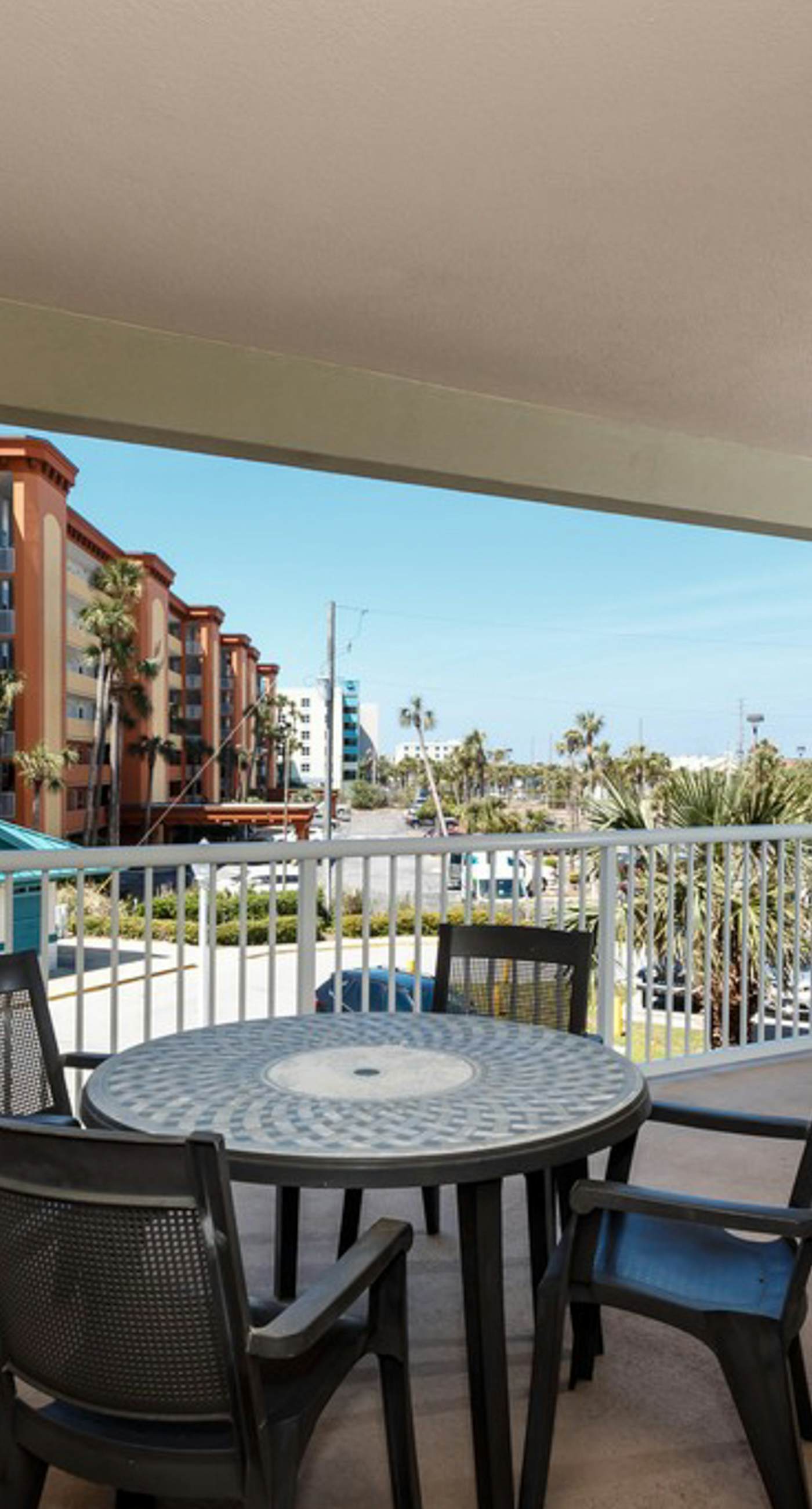 Azure 220 Nice 2nd Floor Condo Partial Gulf View, Nearby Shopping & Dining