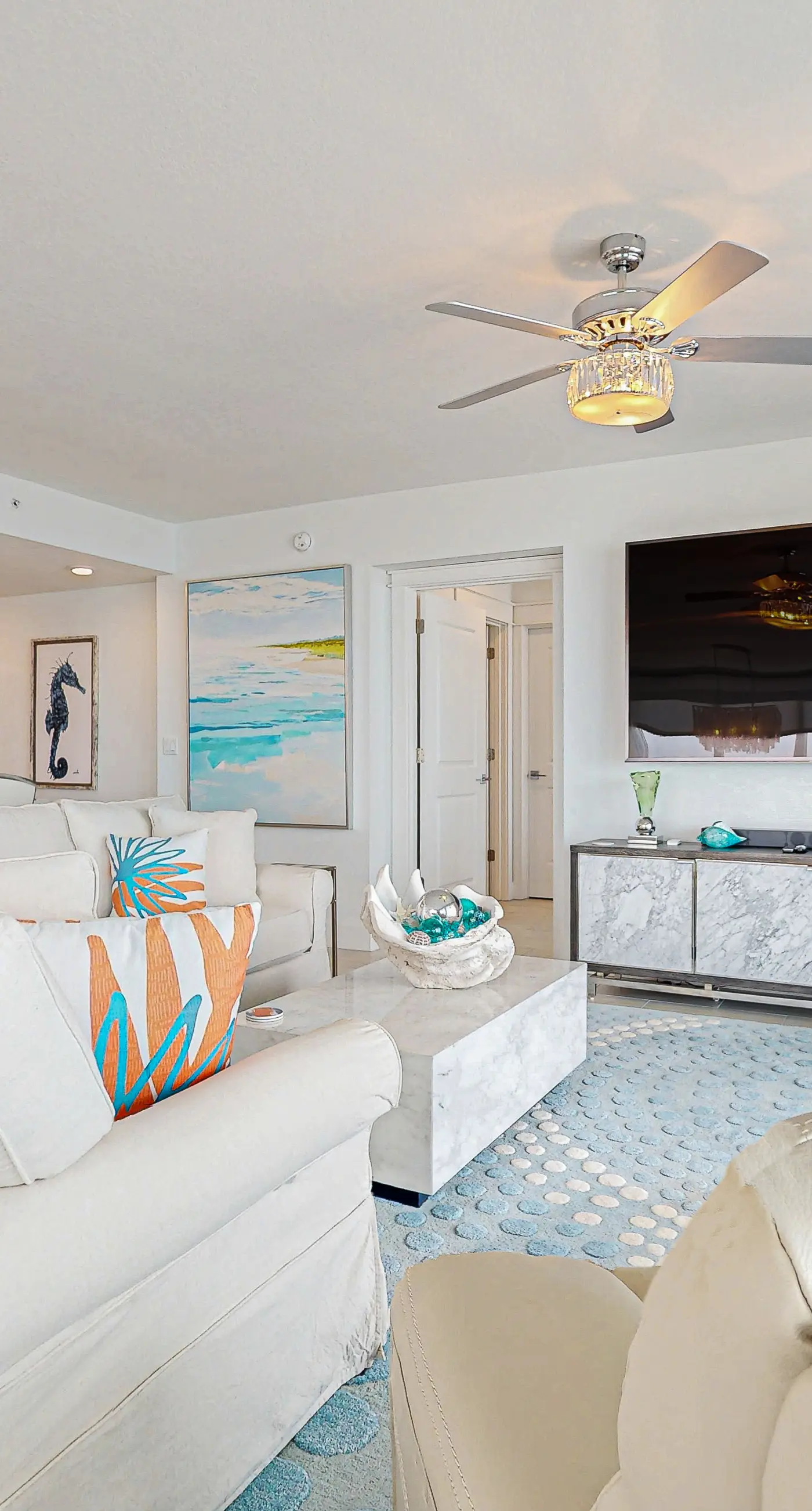 Blu 507 - Luxurious gulf front condo with private balcony, shared pool & beach access